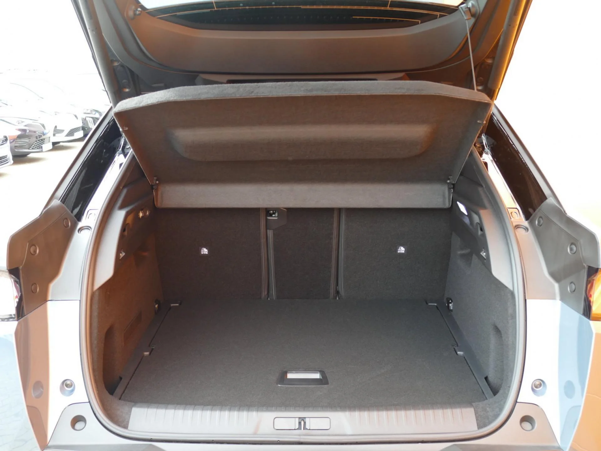 PEUGEOT 3008 - Miniature 6 sur 41 - Cliquer pour voir cette photo
