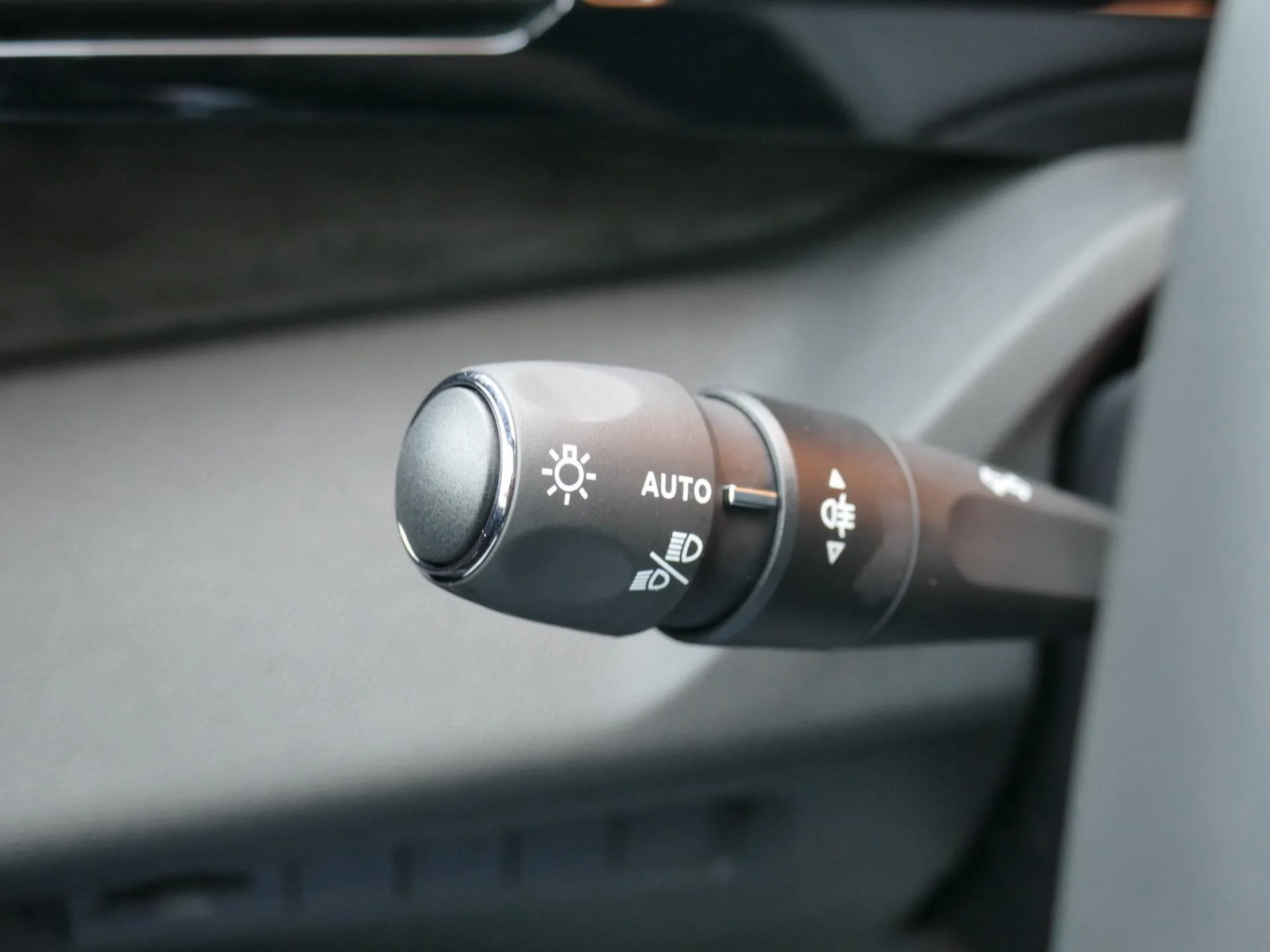 PEUGEOT 308 - Miniature 25 sur 33 - Cliquer pour voir cette photo