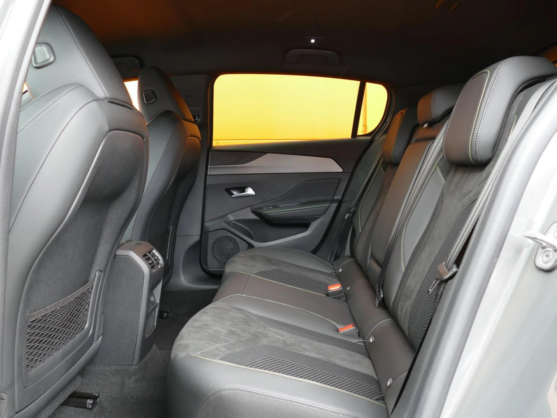 PEUGEOT 308 - Miniature 7 sur 32 - Cliquer pour voir cette photo