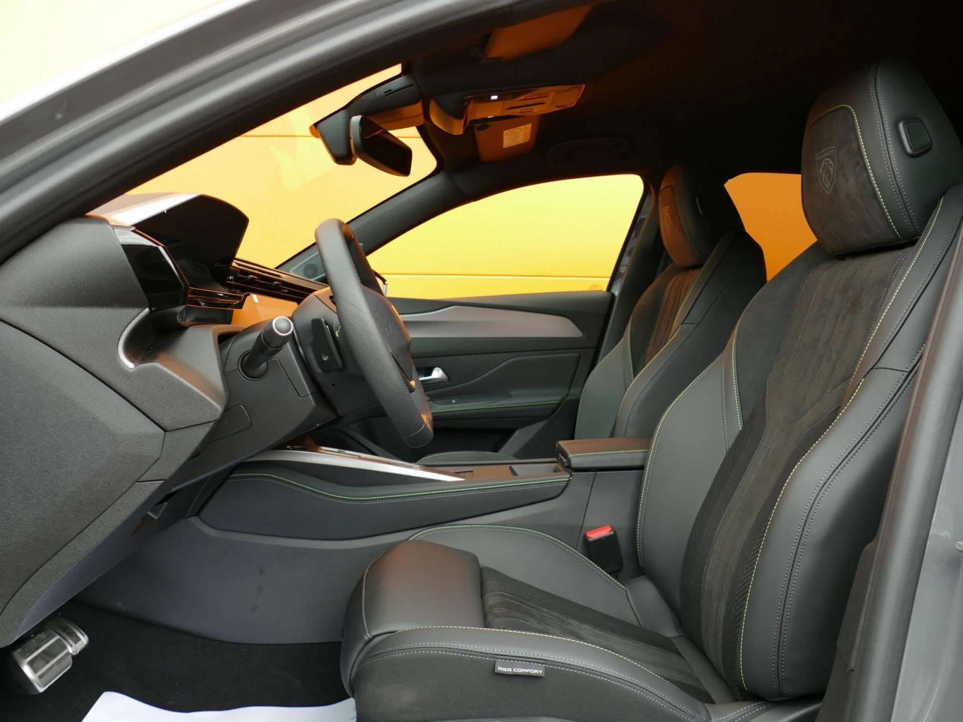 PEUGEOT 308 - Miniature 6 sur 32 - Cliquer pour voir cette photo