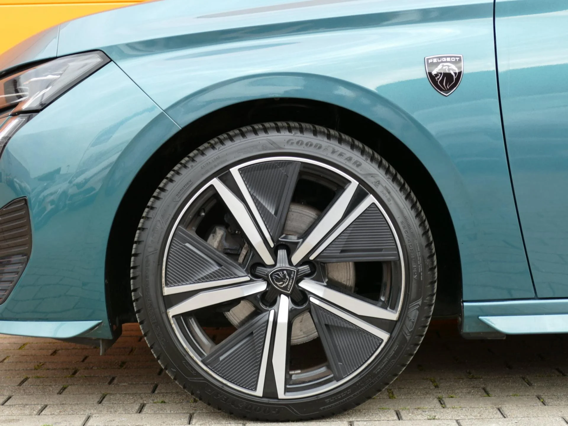 PEUGEOT 308 SW - Miniature 29 sur 31 - Cliquer pour voir cette photo
