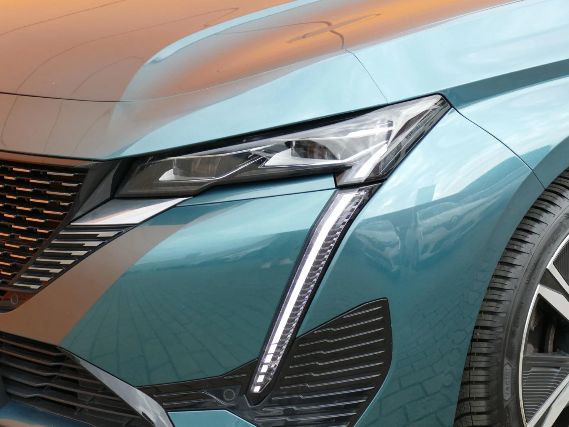 PEUGEOT 308 SW - Miniature 26 sur 31 - Cliquer pour voir cette photo
