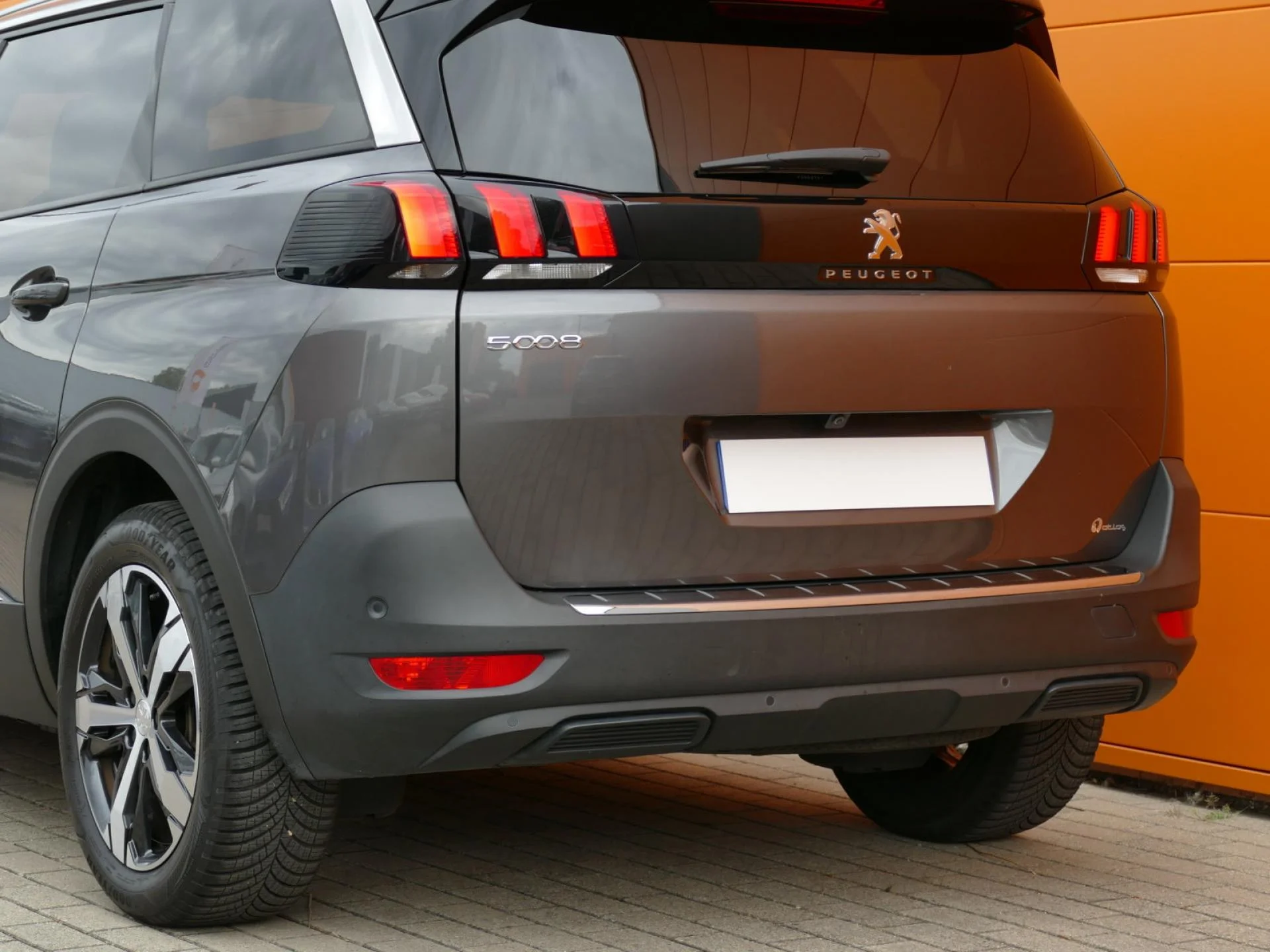 PEUGEOT 5008 - Miniature 32 sur 34 - Cliquer pour voir cette photo