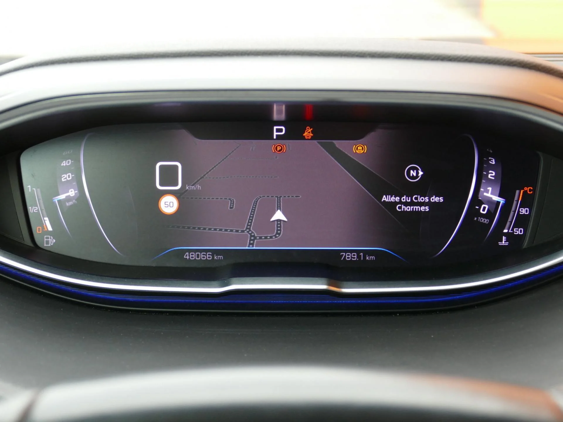 PEUGEOT 5008 - Miniature 19 sur 34 - Cliquer pour voir cette photo