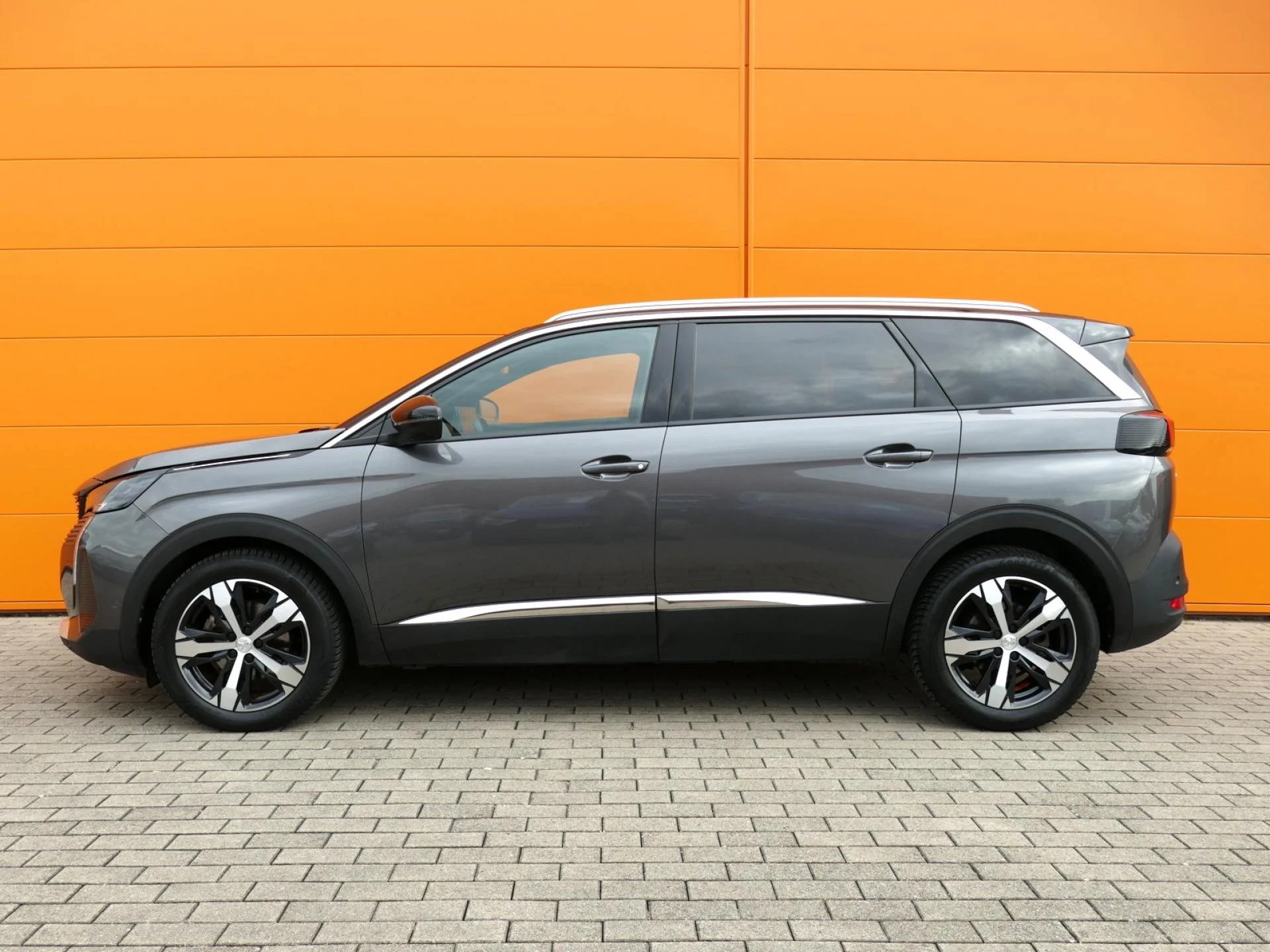 PEUGEOT 5008 - Miniature 4 sur 34 - Cliquer pour voir cette photo