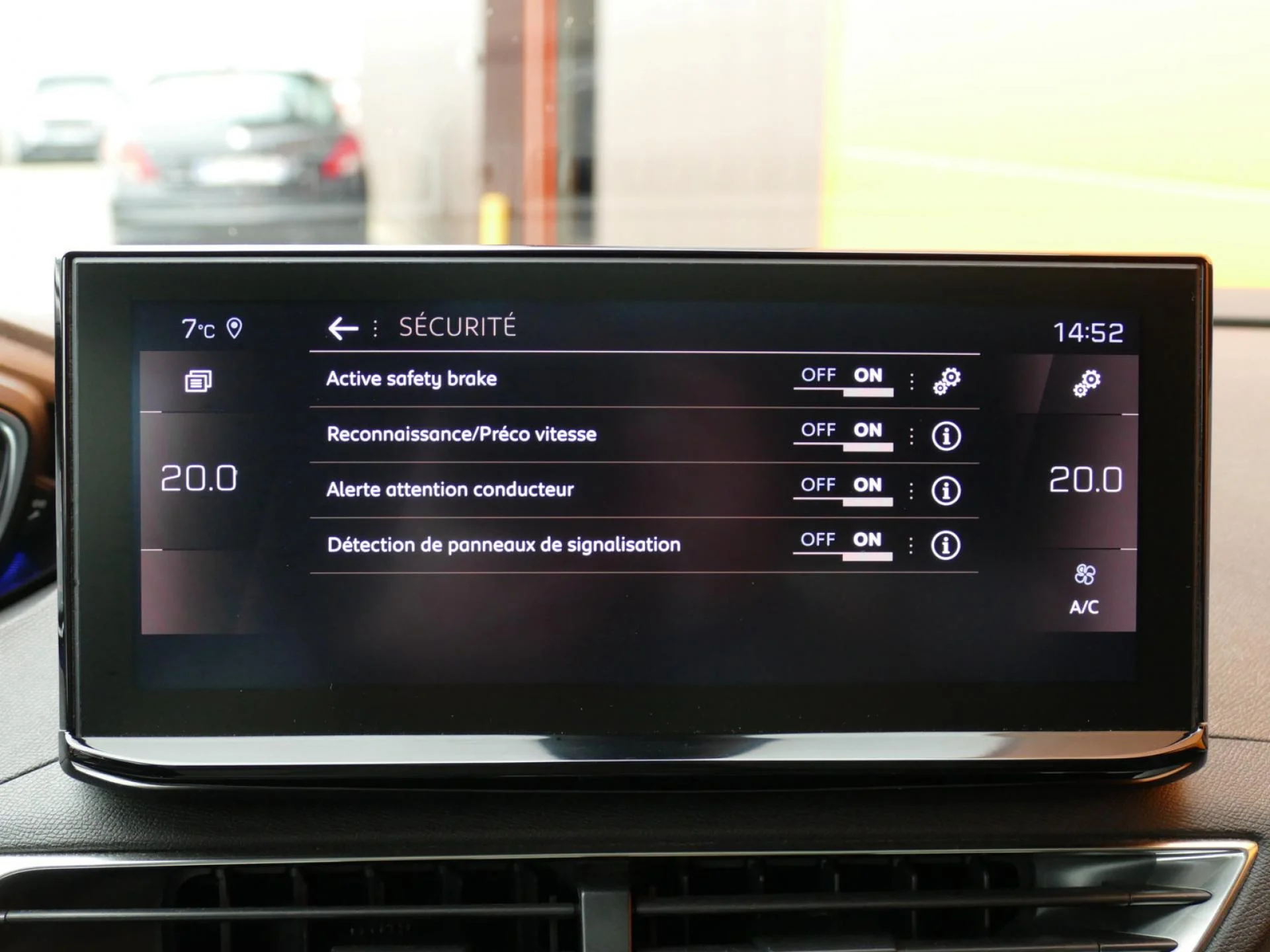 PEUGEOT 5008 - Miniature 13 sur 37 - Cliquer pour voir cette photo