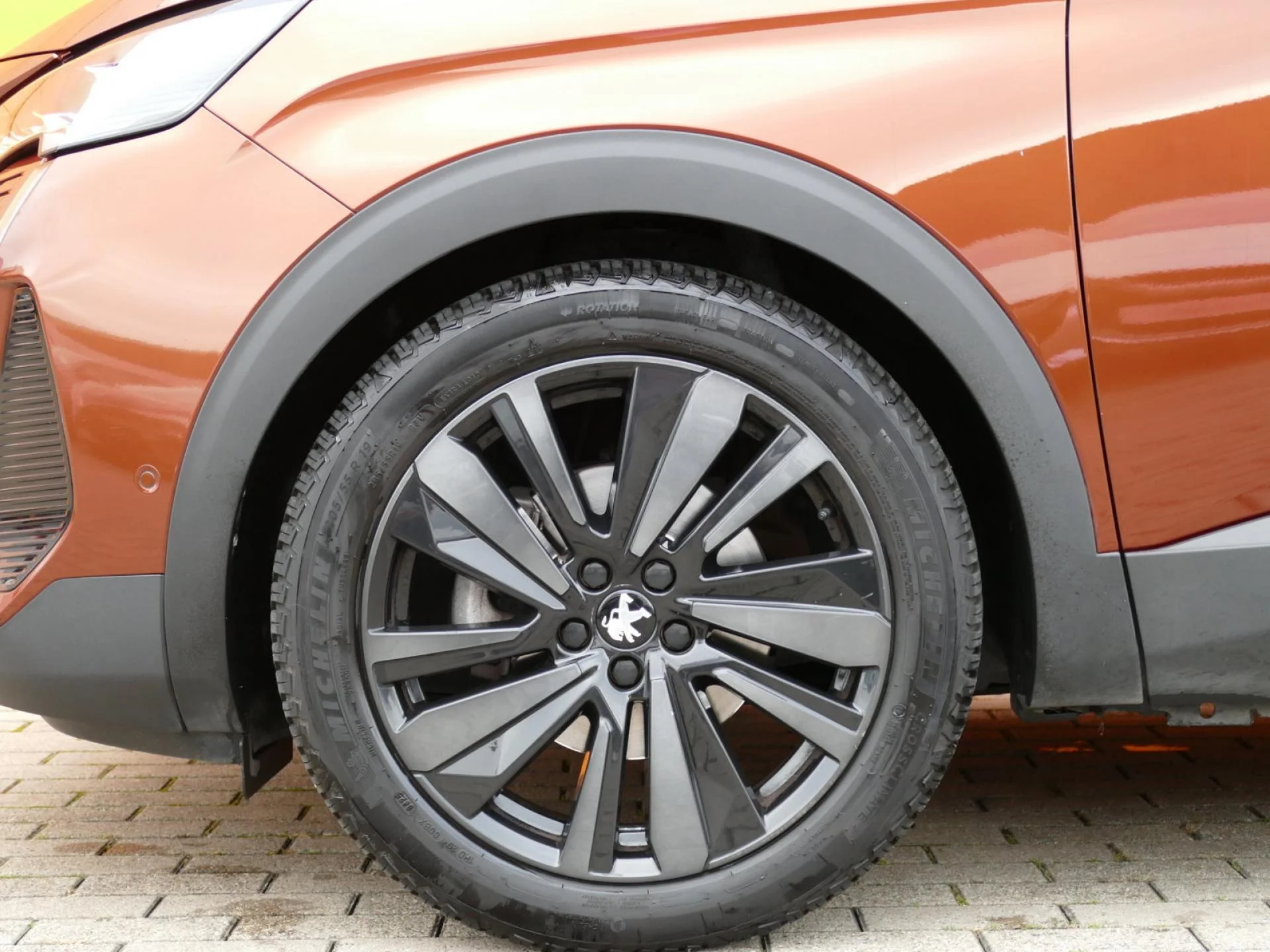 PEUGEOT 5008 - Miniature 36 sur 37 - Cliquer pour voir cette photo