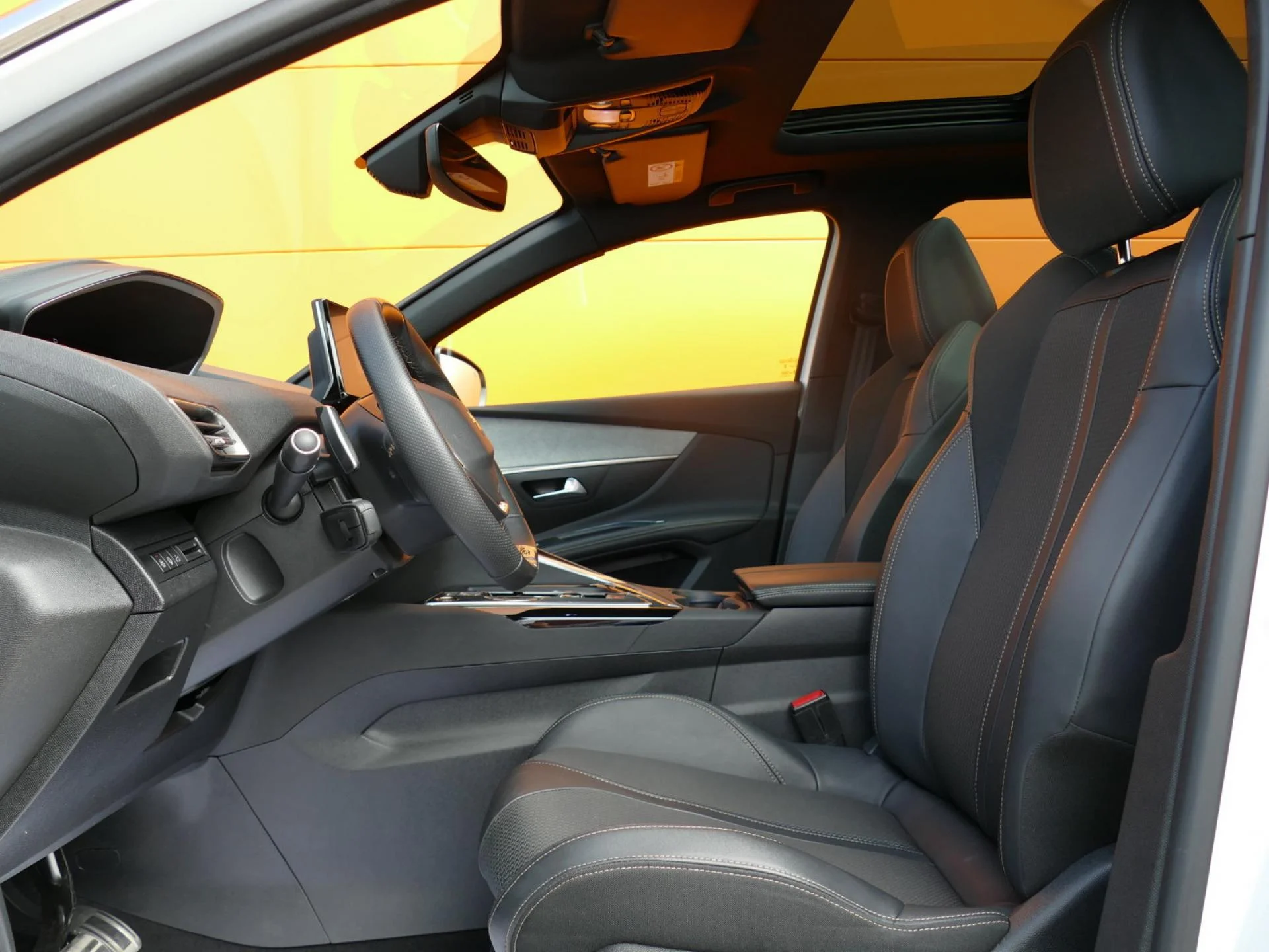 PEUGEOT 5008 - Miniature 6 sur 34 - Cliquer pour voir cette photo
