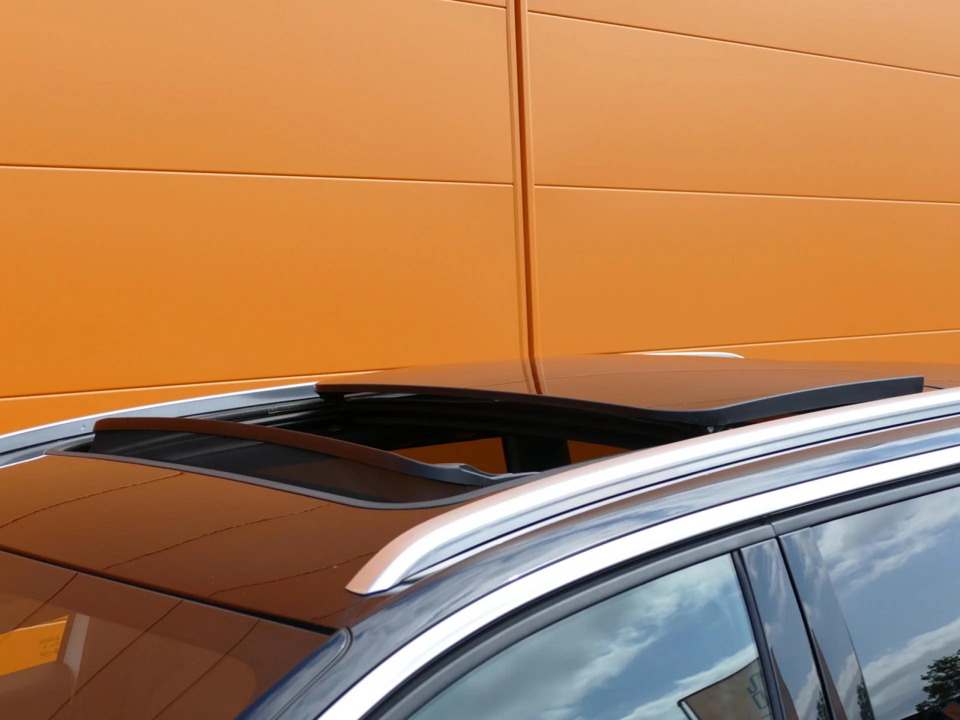 PEUGEOT 5008 - Miniature 28 sur 34 - Cliquer pour voir cette photo