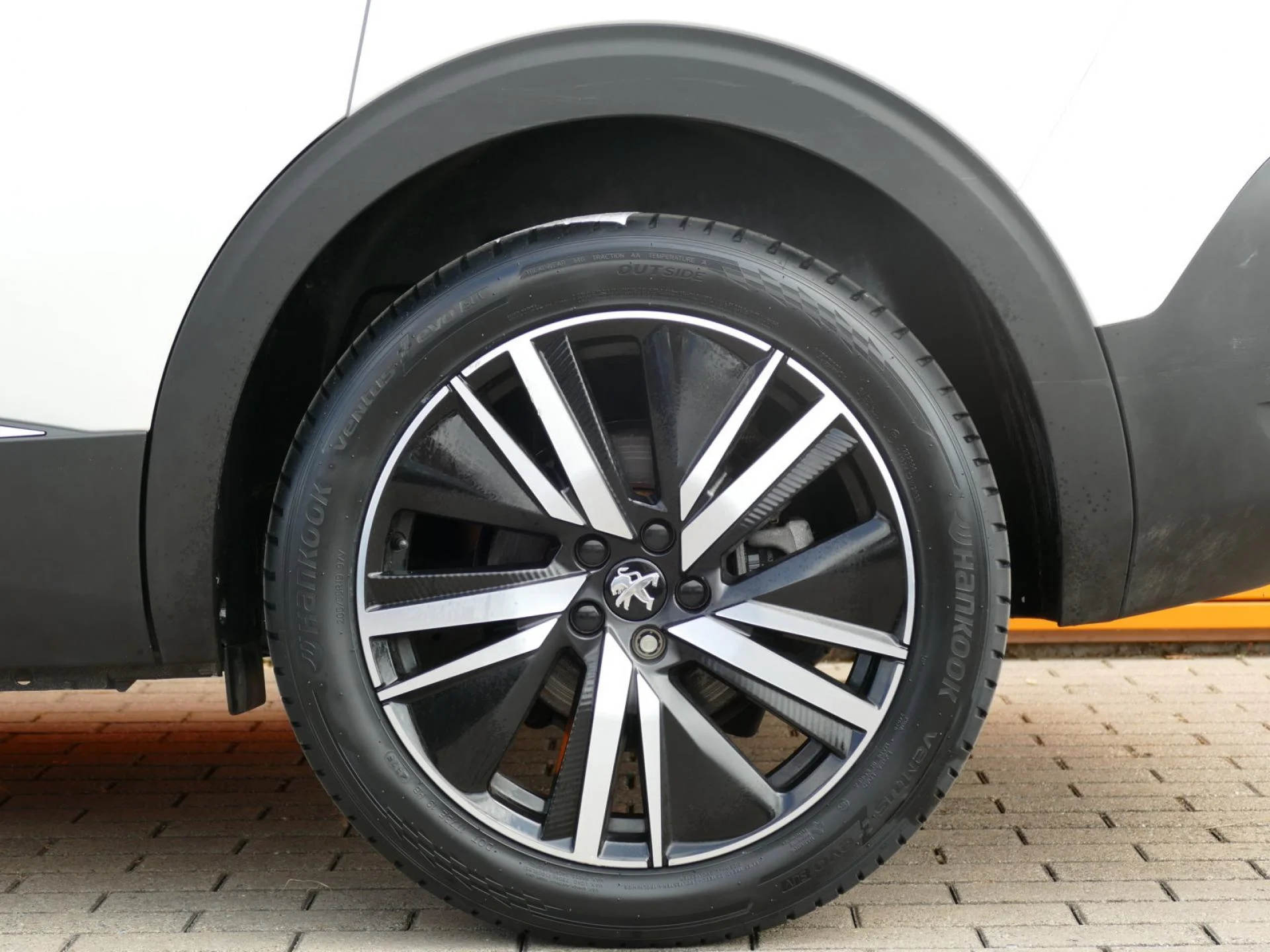 PEUGEOT 5008 - Miniature 34 sur 34 - Cliquer pour voir cette photo