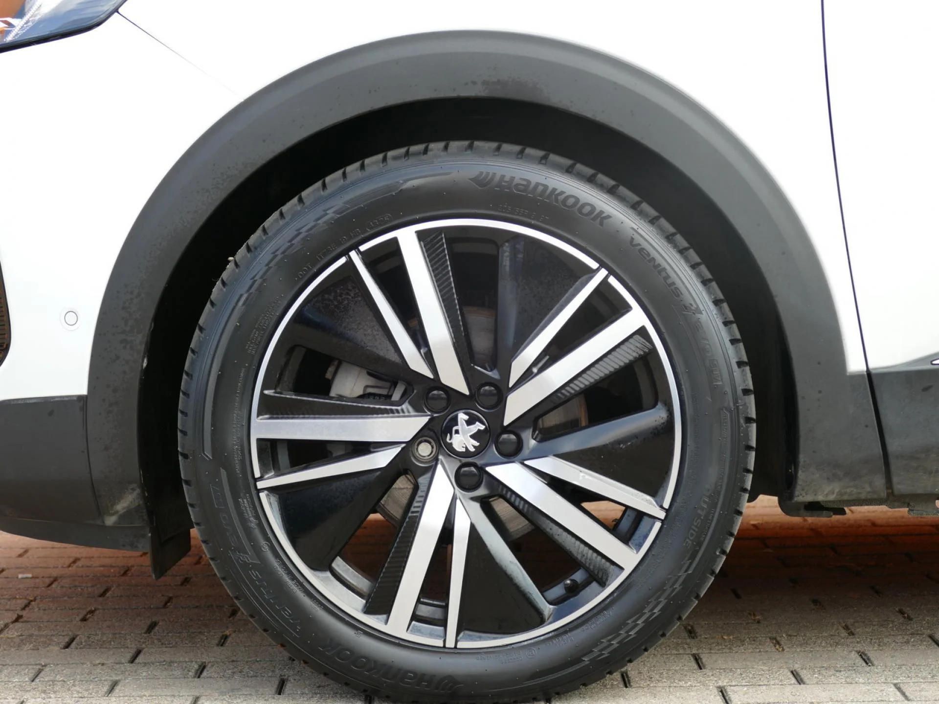PEUGEOT 5008 - Miniature 33 sur 34 - Cliquer pour voir cette photo