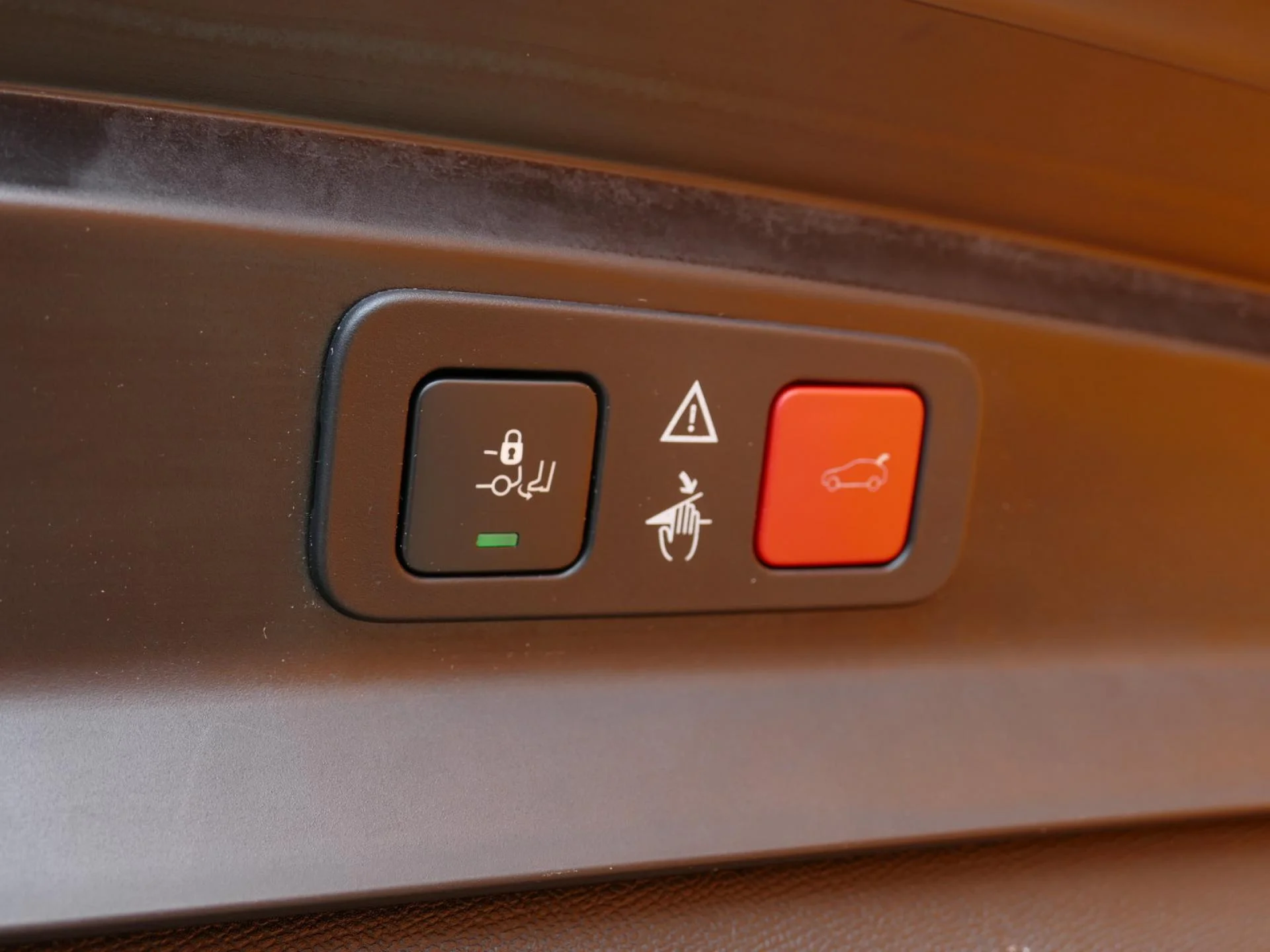 PEUGEOT 5008 - Miniature 22 sur 34 - Cliquer pour voir cette photo