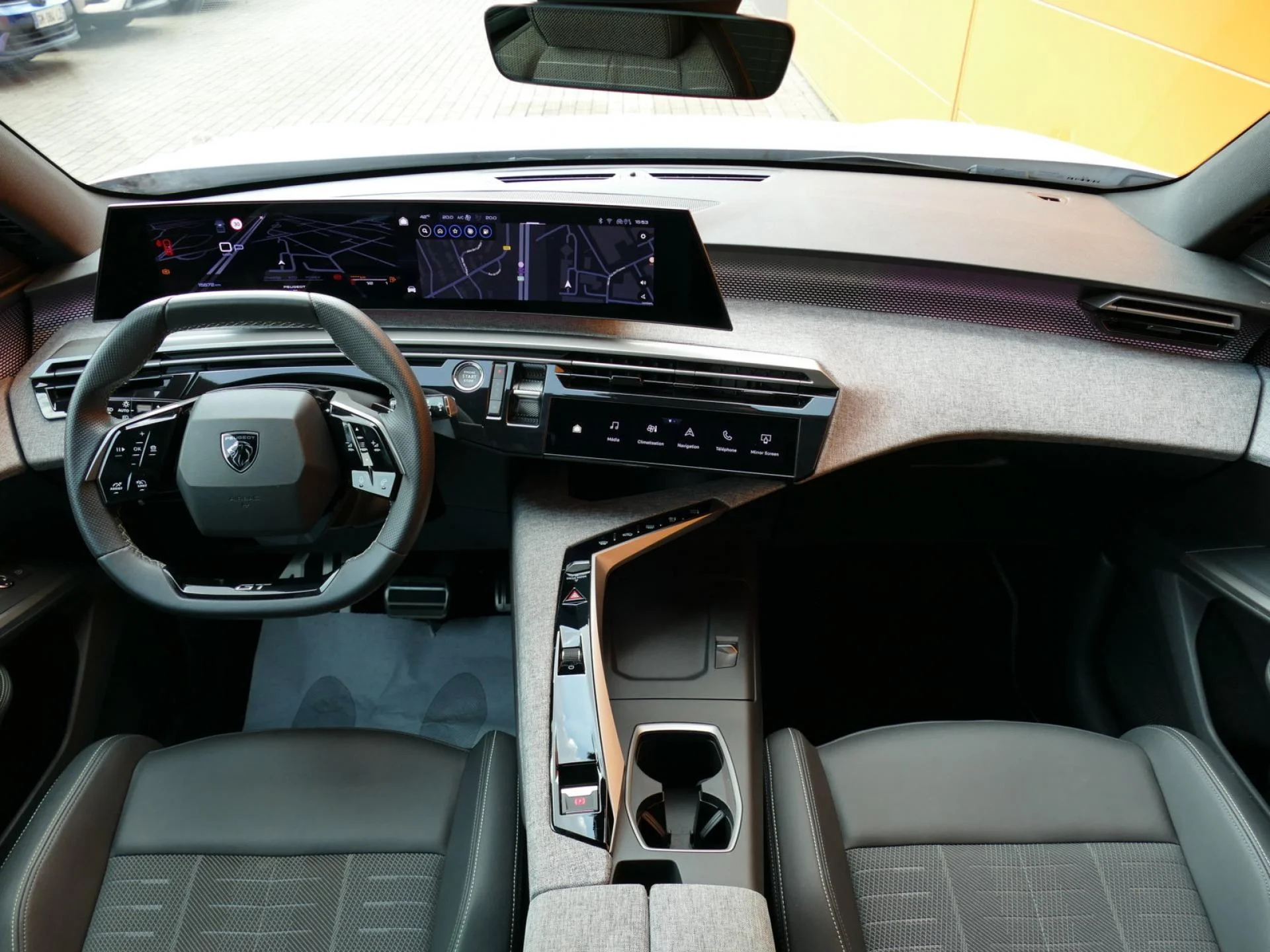 PEUGEOT 5008 - Miniature 4 sur 26 - Cliquer pour voir cette photo