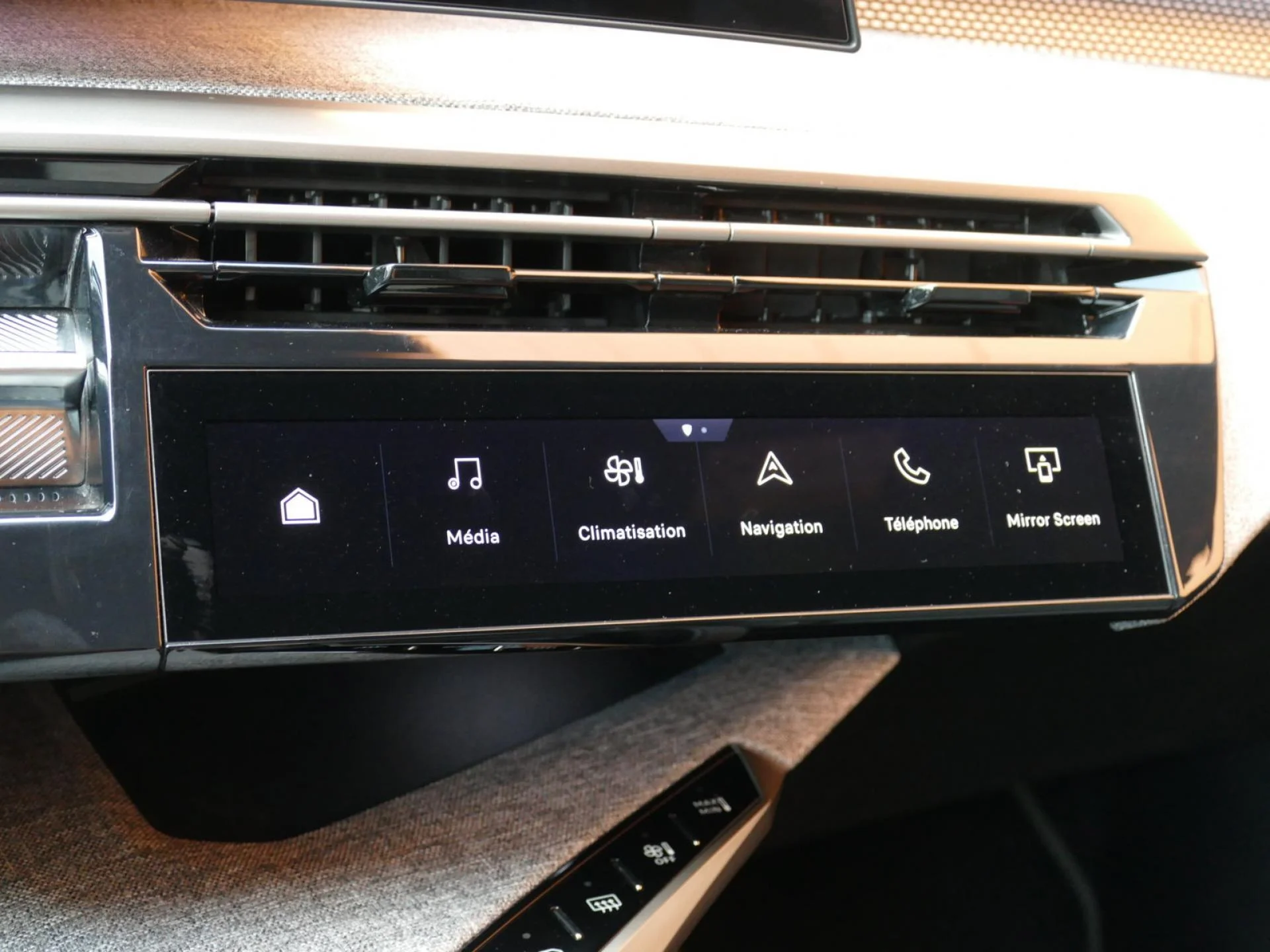 PEUGEOT 5008 - Miniature 14 sur 26 - Cliquer pour voir cette photo
