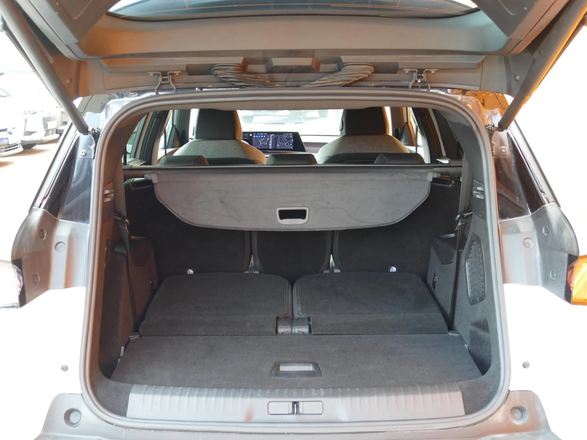 PEUGEOT 5008 - Miniature 8 sur 26 - Cliquer pour voir cette photo