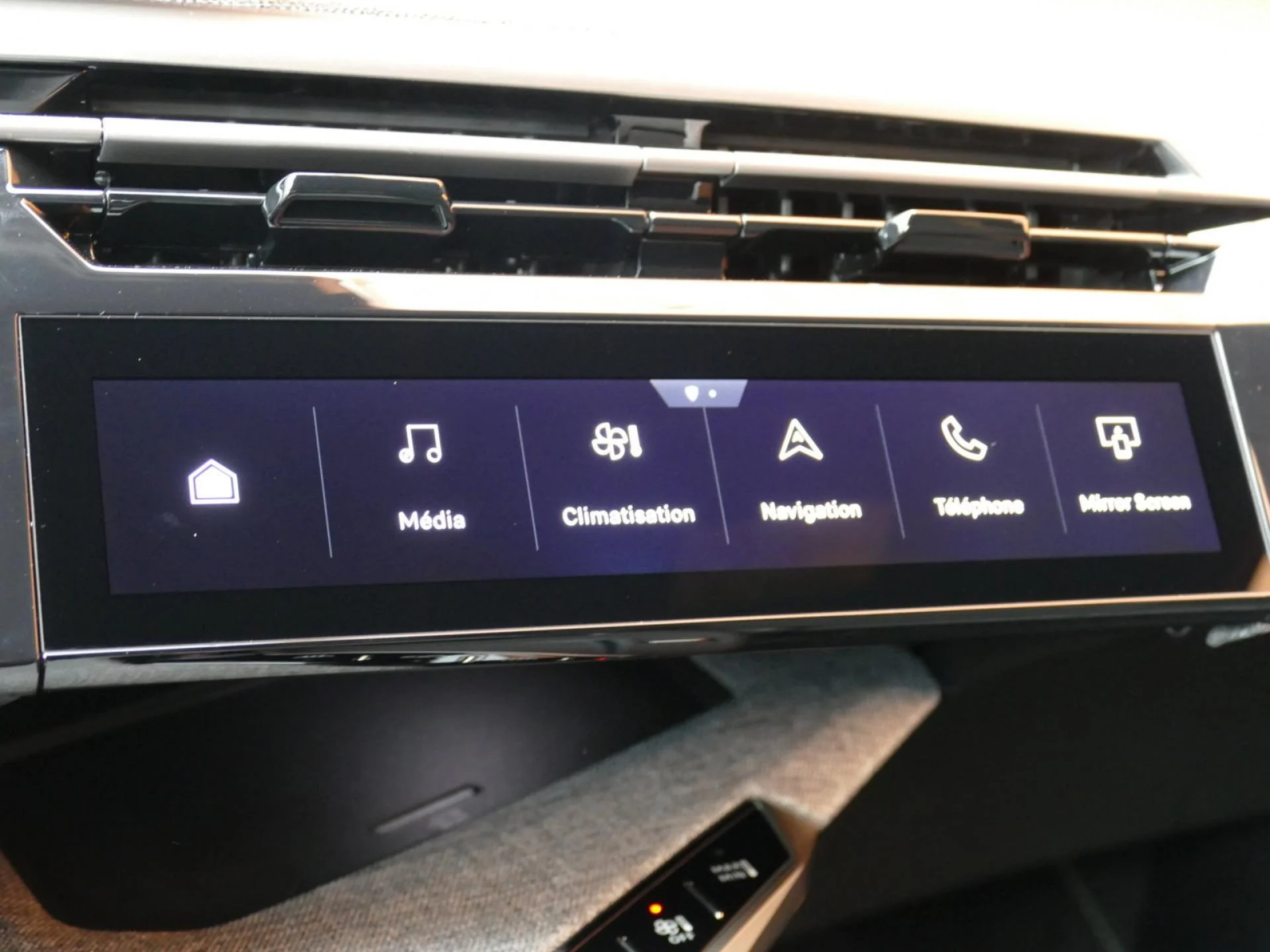 PEUGEOT 5008 - Miniature 20 sur 31 - Cliquer pour voir cette photo