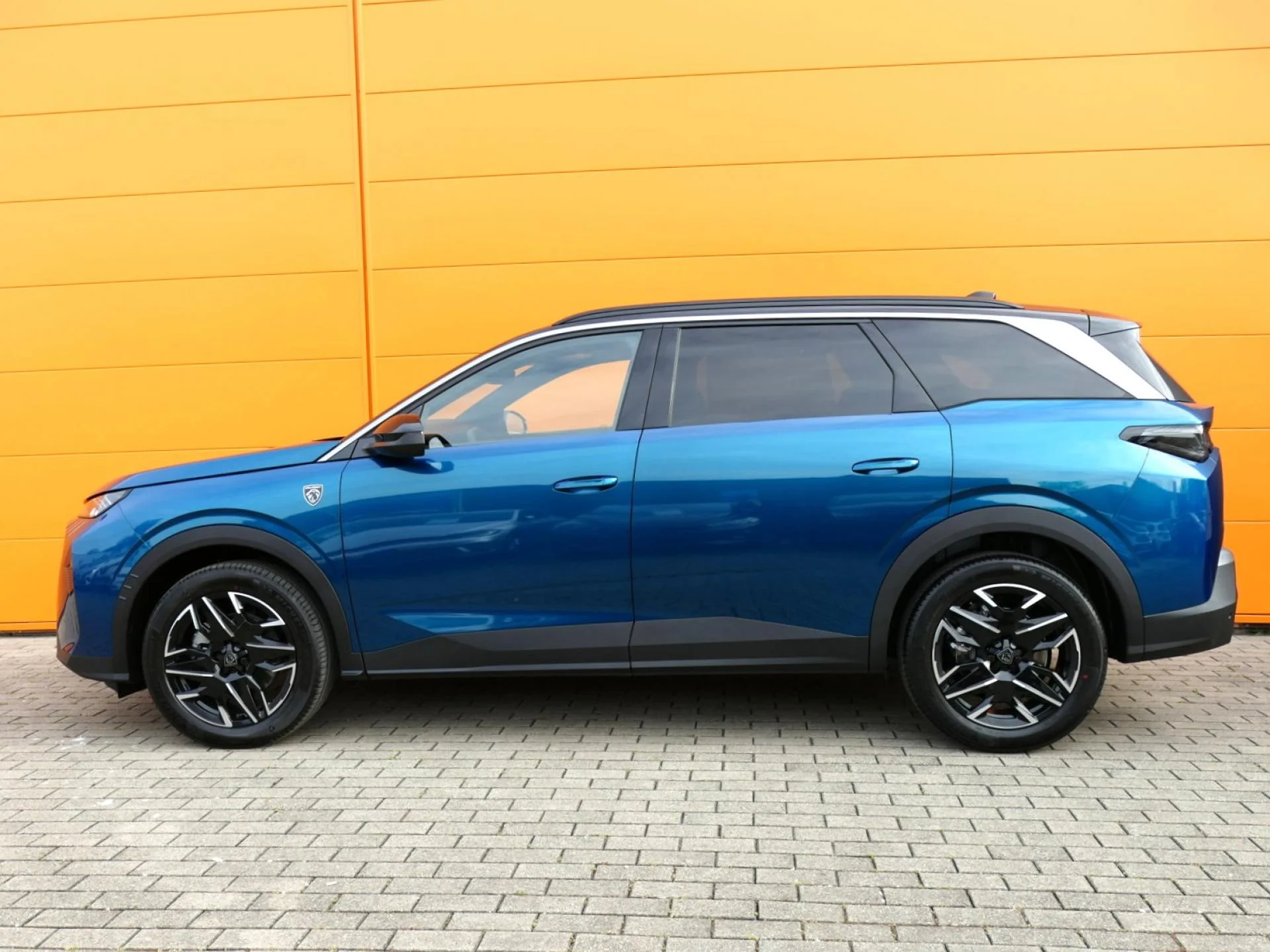 PEUGEOT 5008 - Miniature 3 sur 31 - Cliquer pour voir cette photo