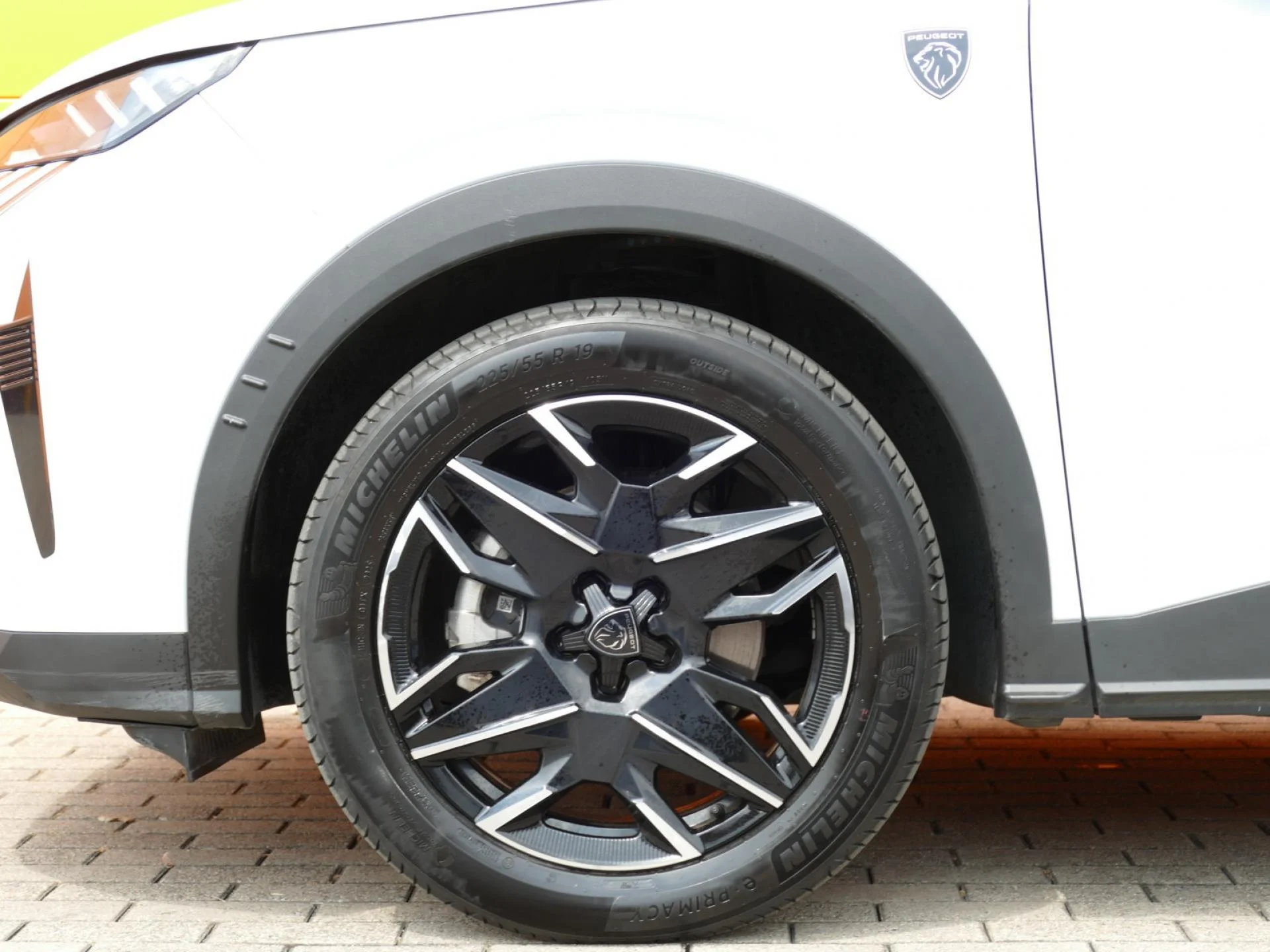 PEUGEOT 5008 - Miniature 32 sur 33 - Cliquer pour voir cette photo