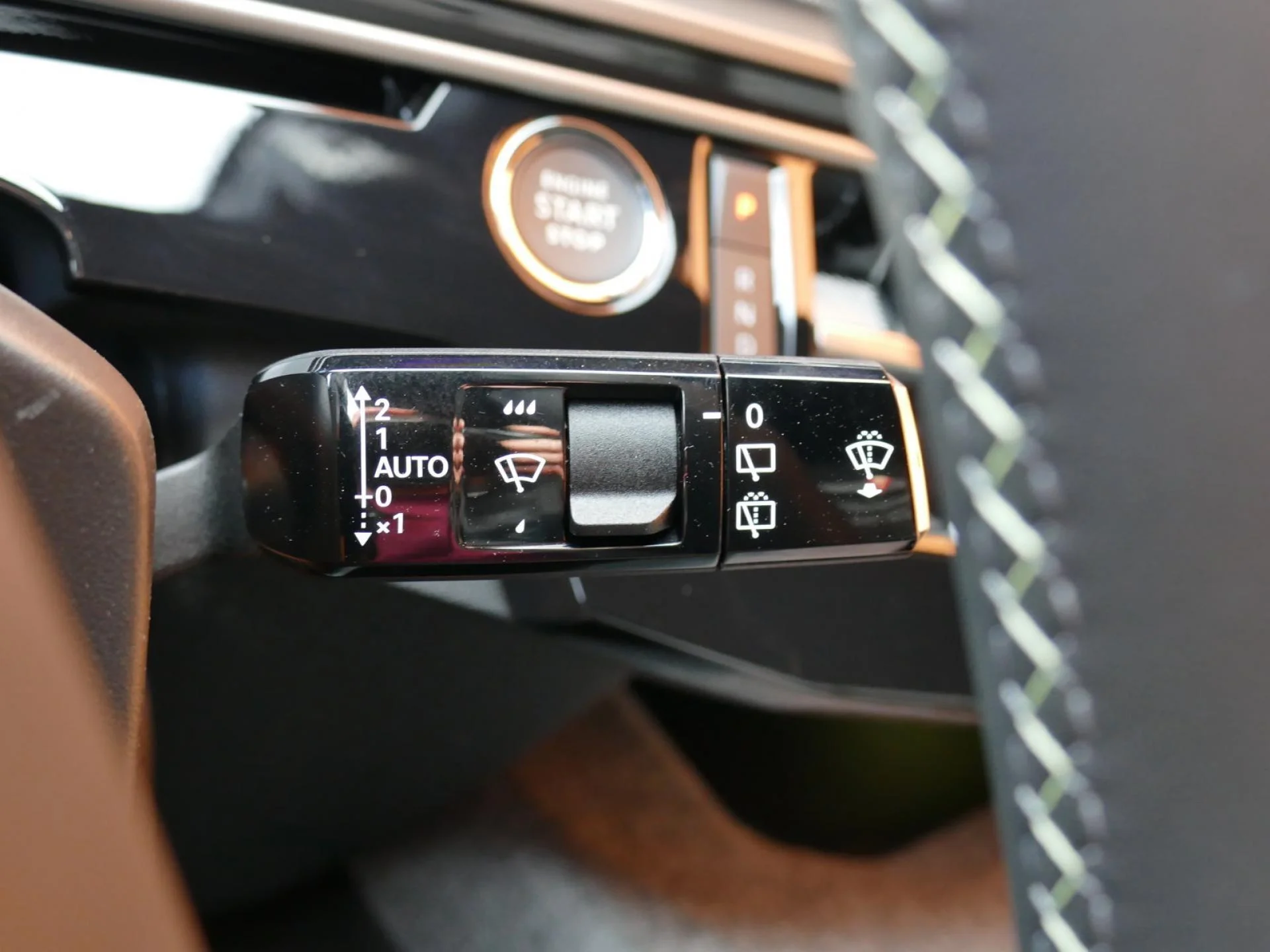 PEUGEOT 5008 - Miniature 30 sur 36 - Cliquer pour voir cette photo