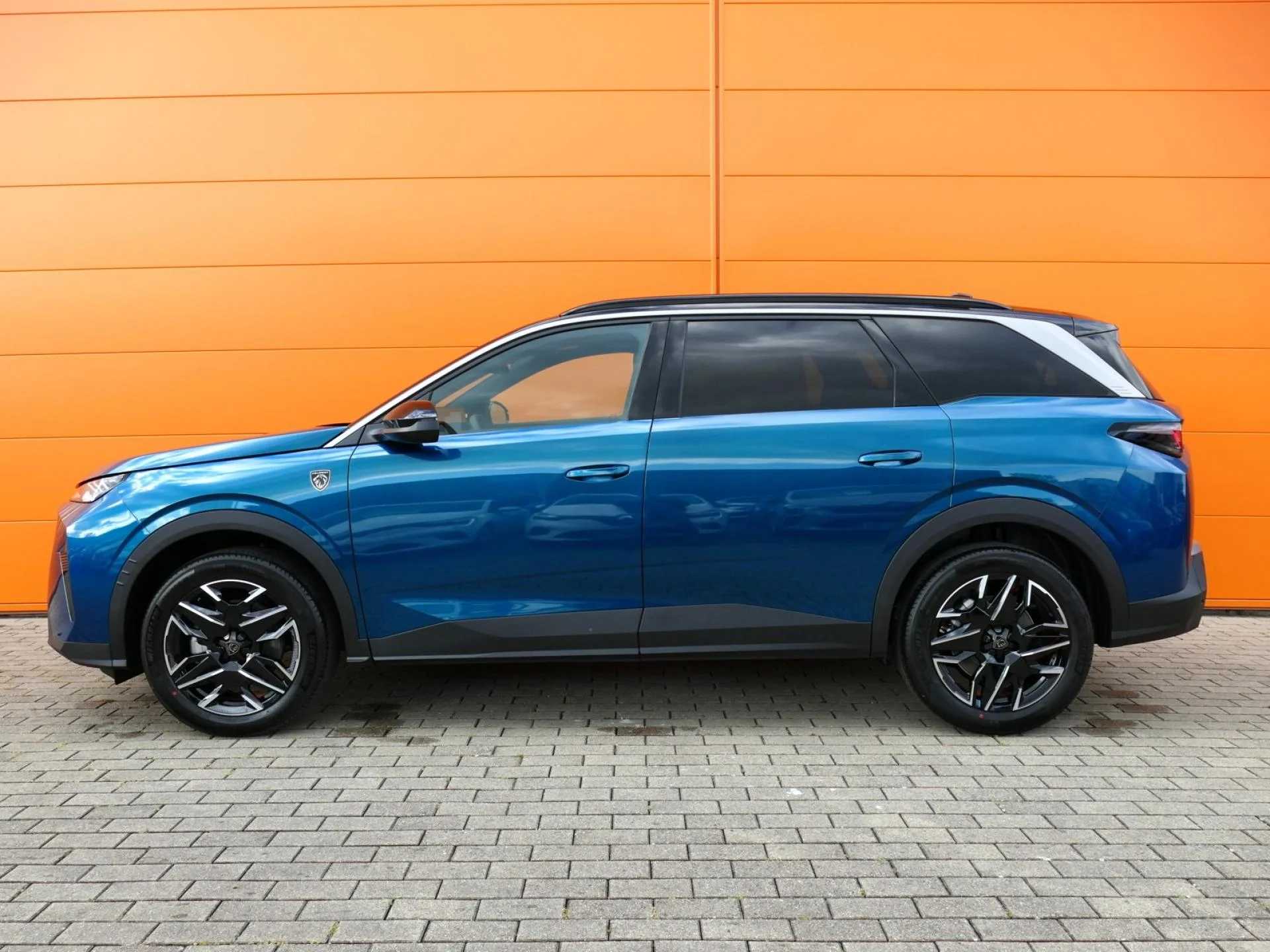 PEUGEOT 5008 - Miniature 3 sur 36 - Cliquer pour voir cette photo