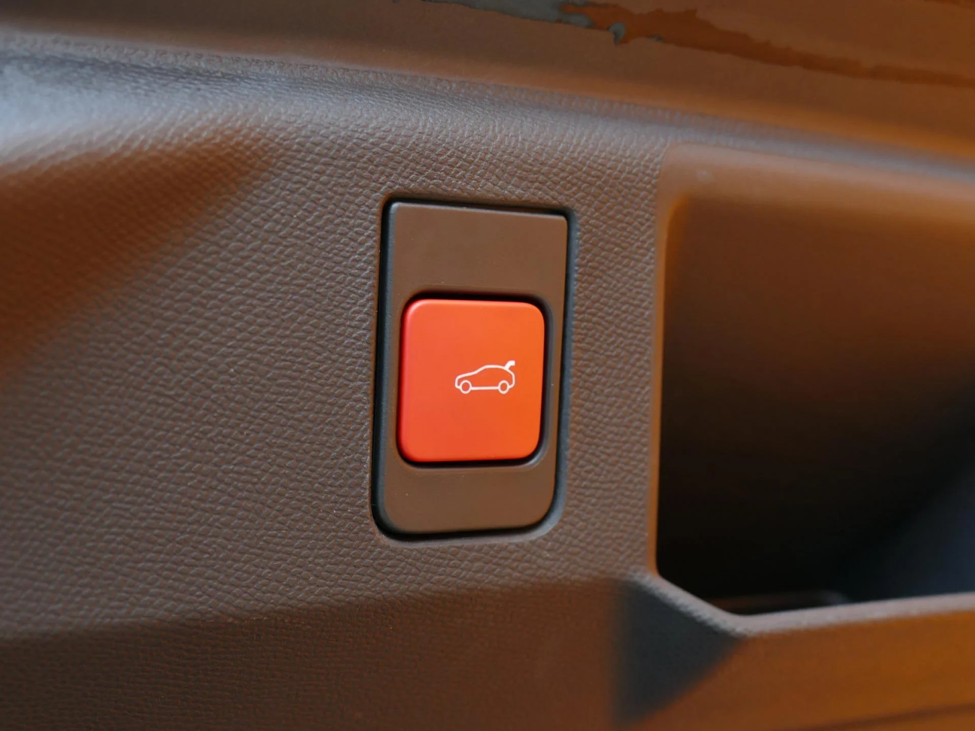 PEUGEOT 5008 - Miniature 29 sur 41 - Cliquer pour voir cette photo