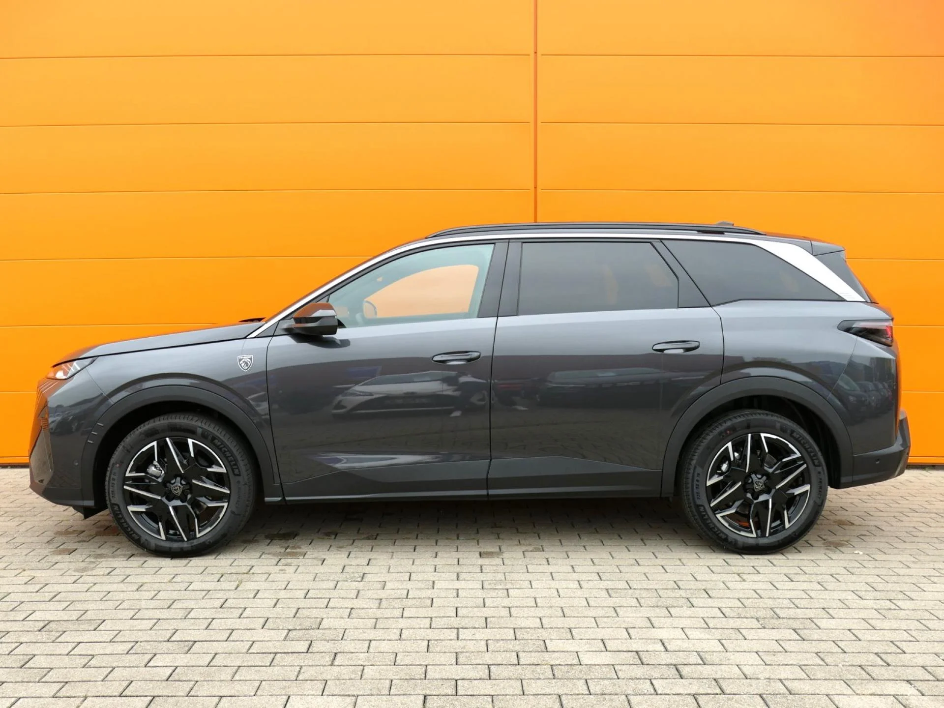 PEUGEOT 5008 - Miniature 3 sur 42 - Cliquer pour voir cette photo