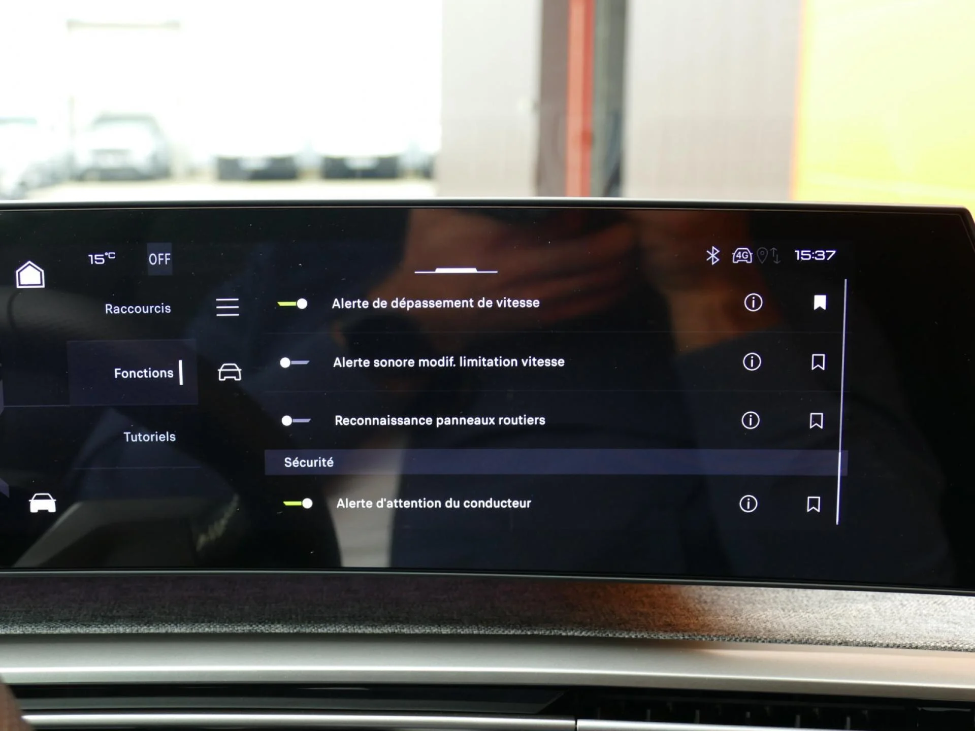 PEUGEOT 5008 - Miniature 13 sur 42 - Cliquer pour voir cette photo