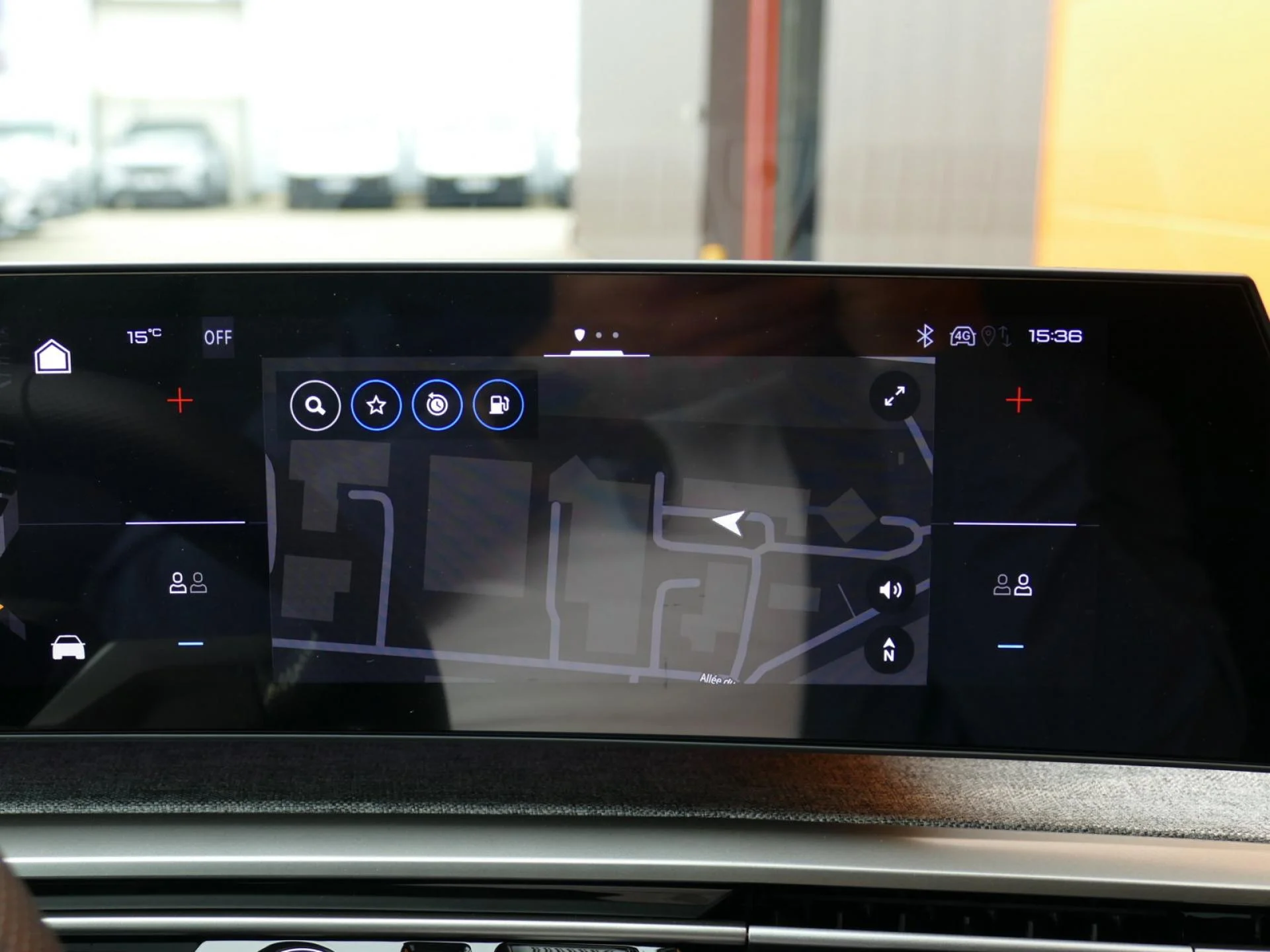 PEUGEOT 5008 - Miniature 10 sur 42 - Cliquer pour voir cette photo