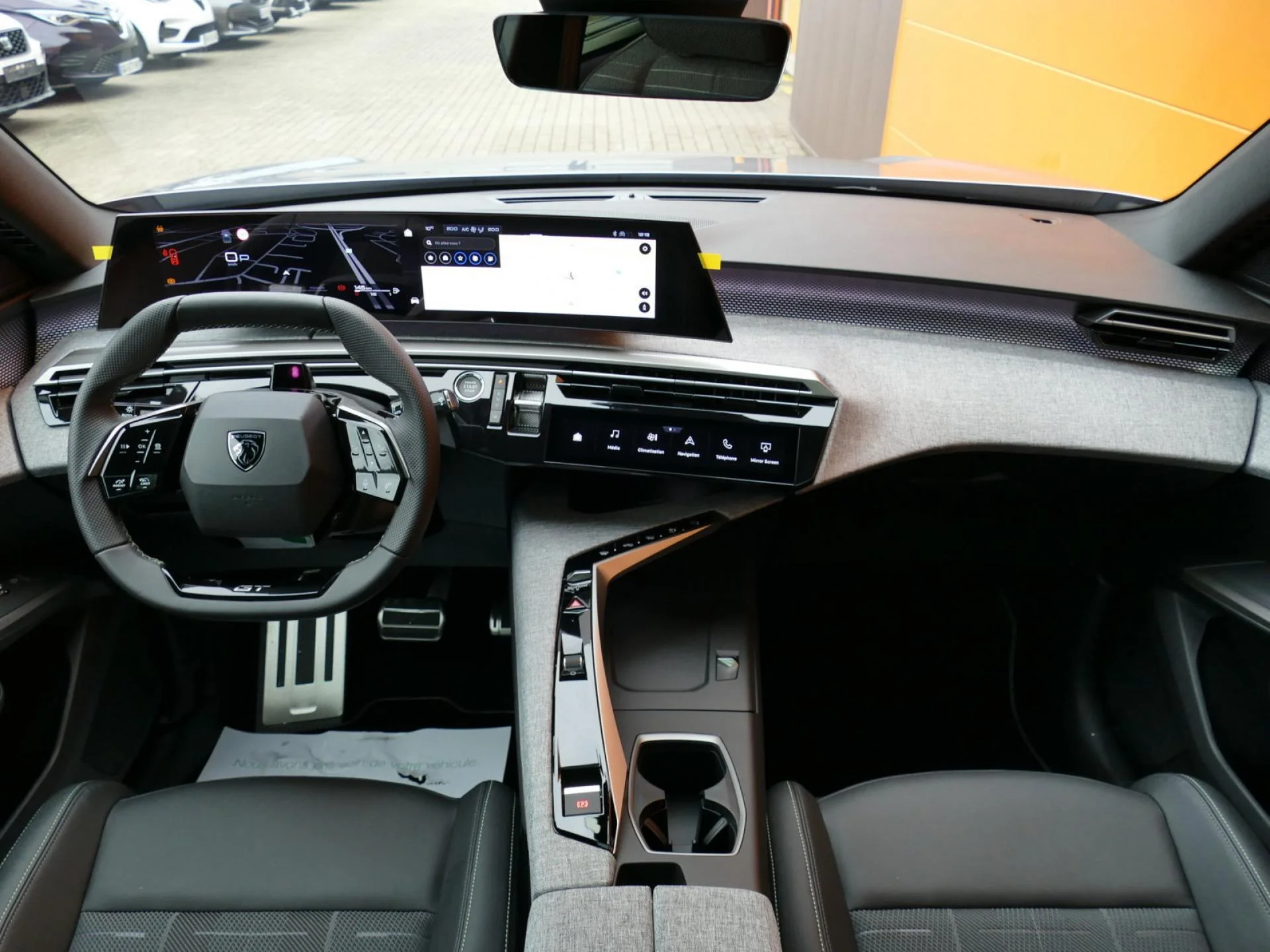 PEUGEOT 5008 - Miniature 5 sur 39 - Cliquer pour voir cette photo