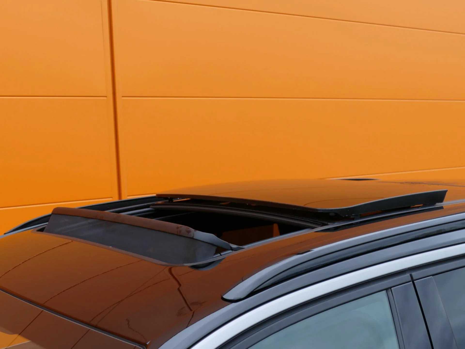 PEUGEOT 5008 - Miniature 33 sur 39 - Cliquer pour voir cette photo