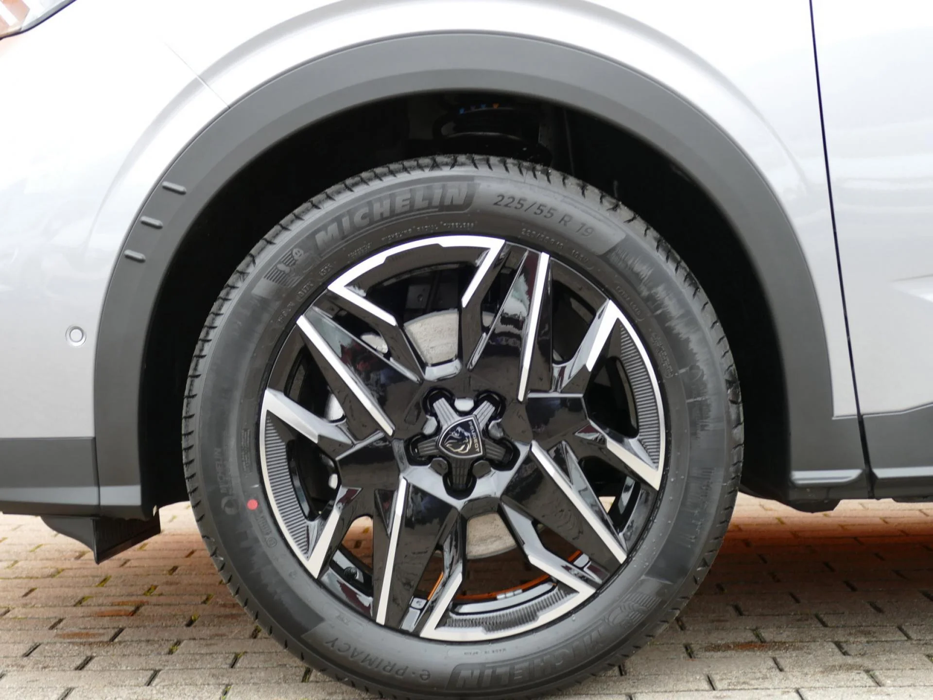 PEUGEOT 5008 - Miniature 38 sur 39 - Cliquer pour voir cette photo