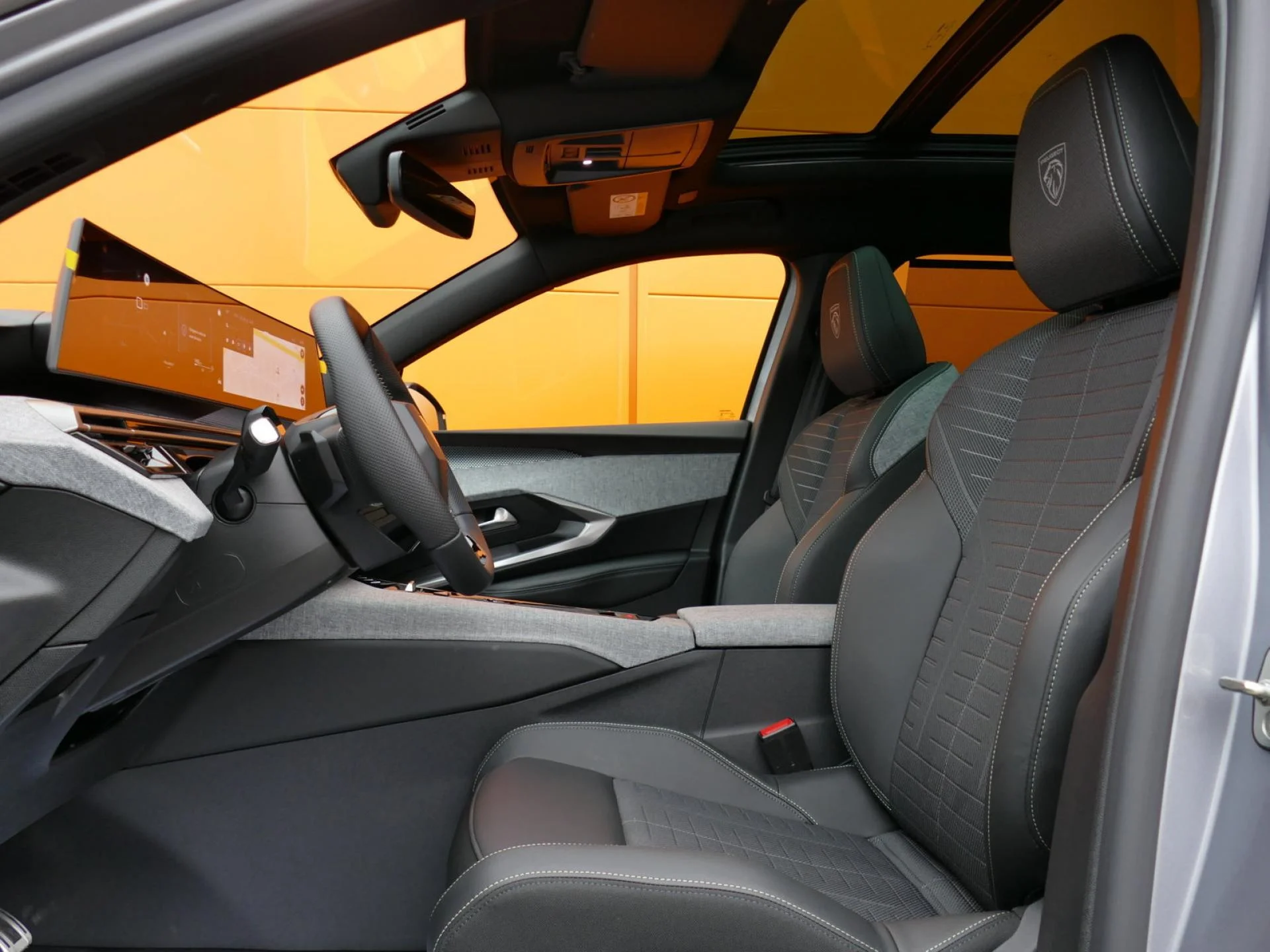 PEUGEOT 5008 - Miniature 6 sur 39 - Cliquer pour voir cette photo