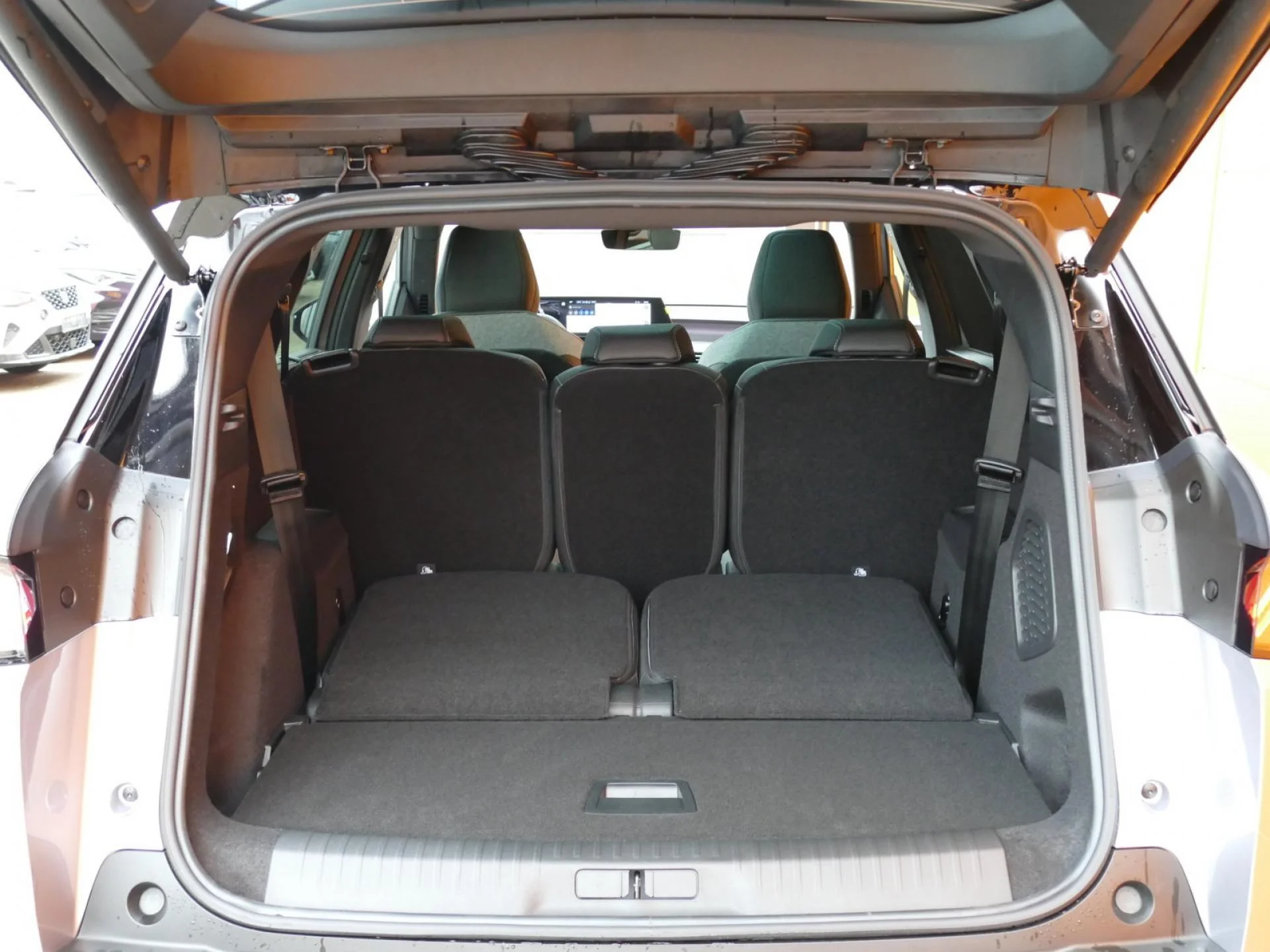 PEUGEOT 5008 - Miniature 9 sur 39 - Cliquer pour voir cette photo