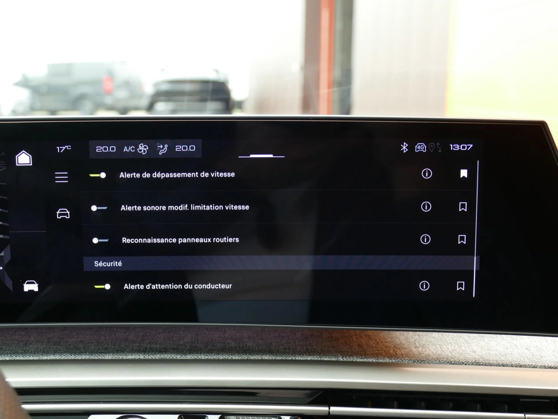 PEUGEOT 5008 - Miniature 14 sur 41 - Cliquer pour voir cette photo