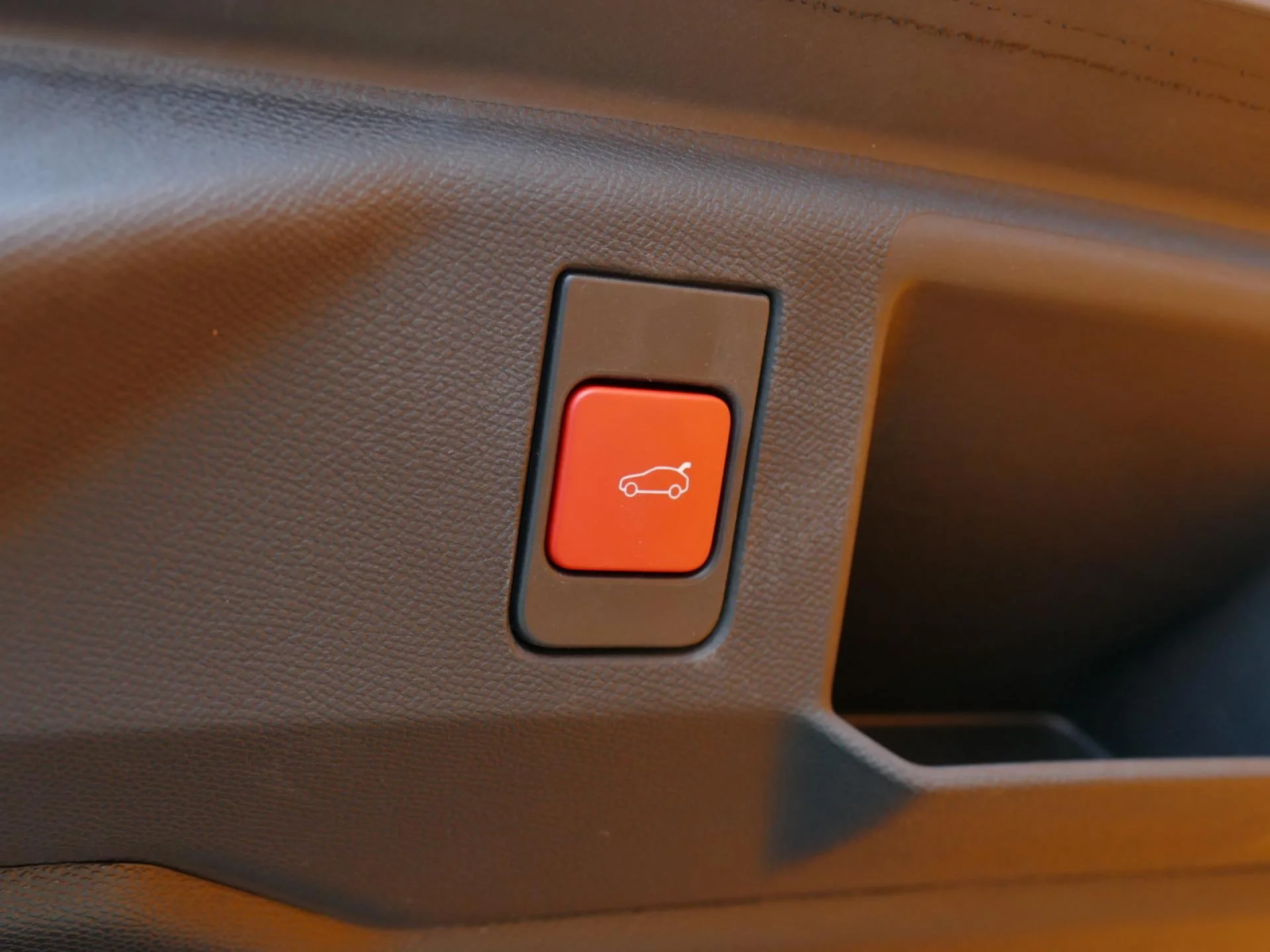 PEUGEOT 5008 - Miniature 30 sur 42 - Cliquer pour voir cette photo