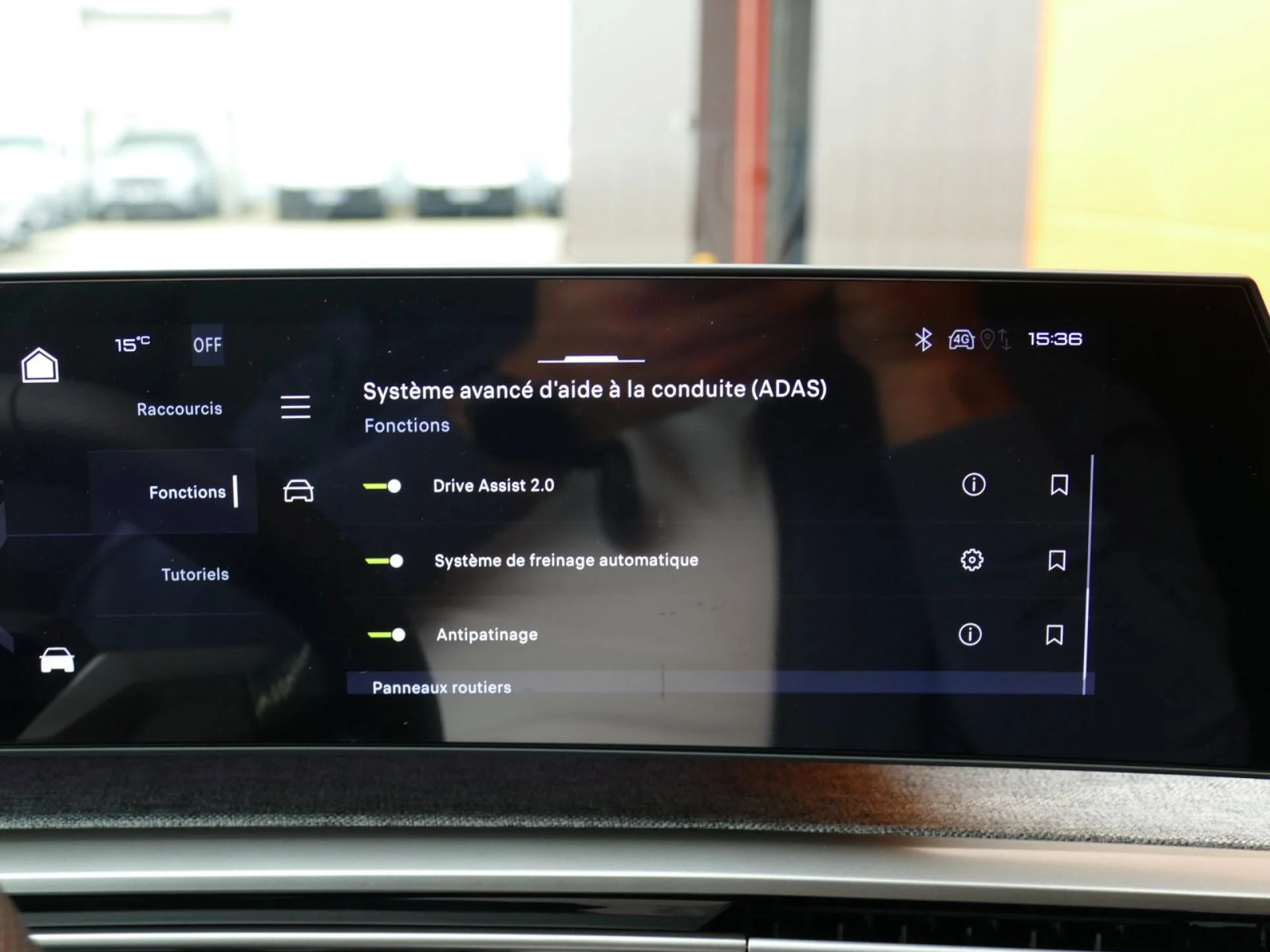 PEUGEOT 5008 - Miniature 15 sur 42 - Cliquer pour voir cette photo