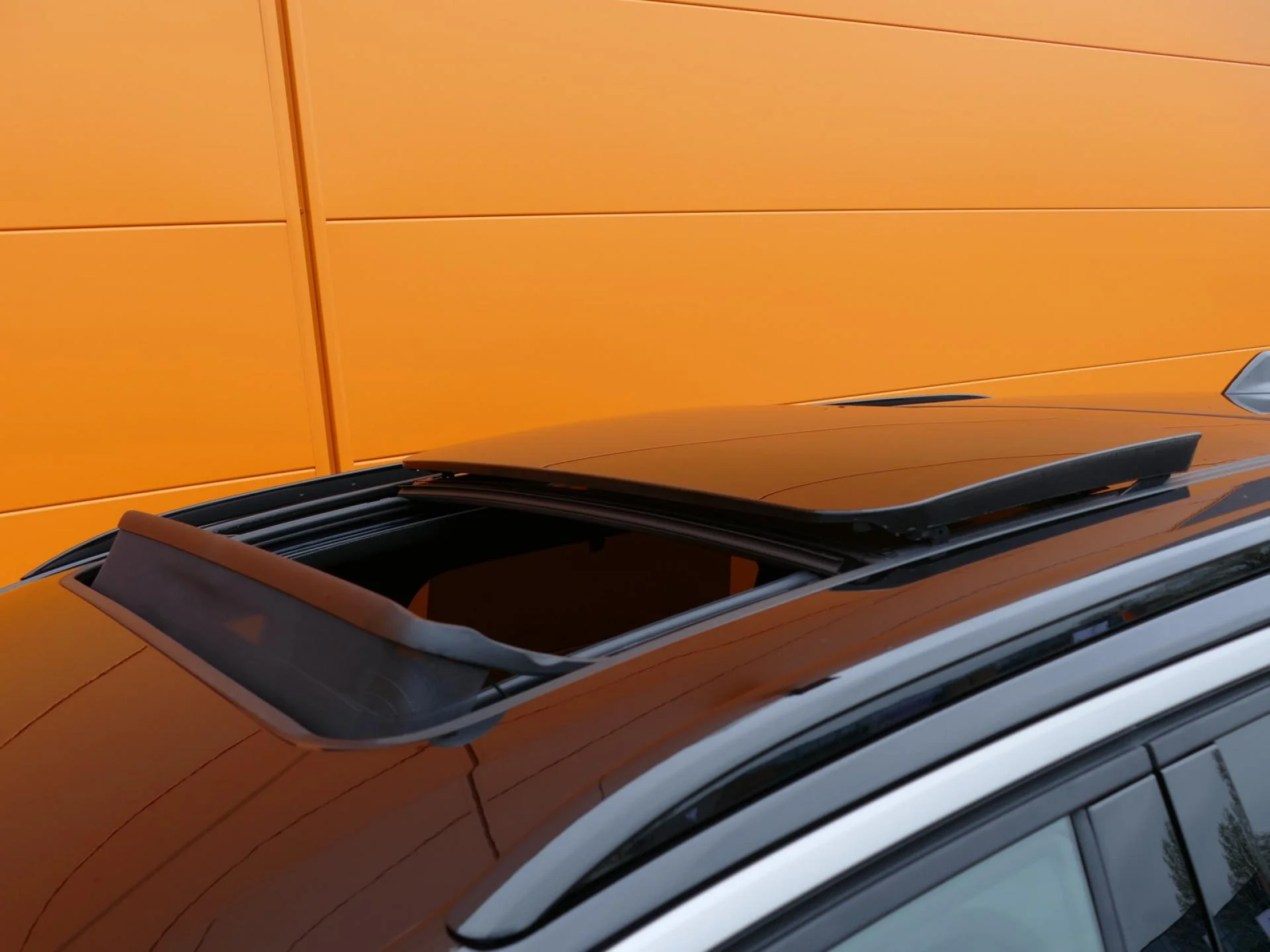 PEUGEOT 5008 - Miniature 35 sur 40 - Cliquer pour voir cette photo