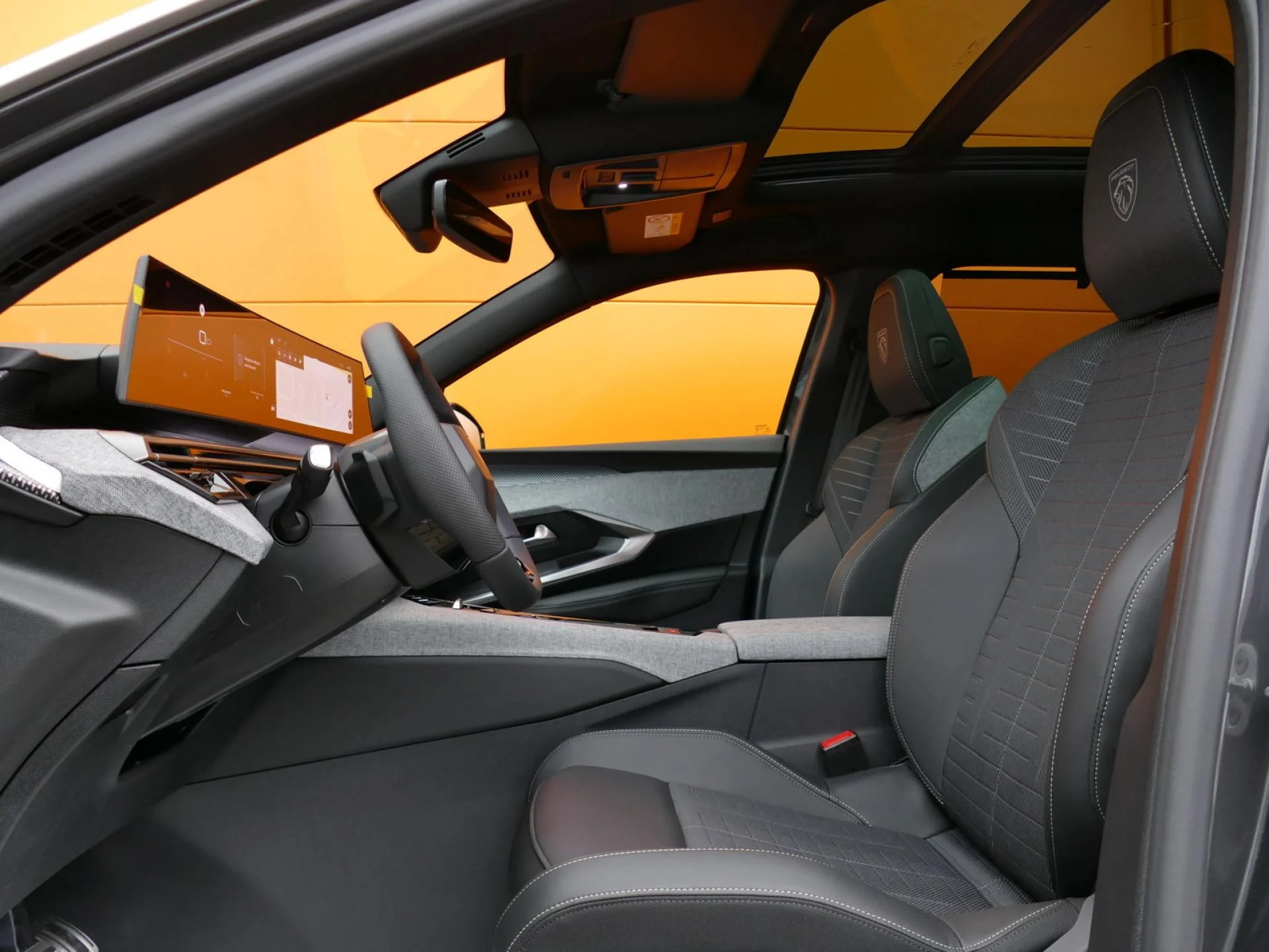PEUGEOT 5008 - Miniature 6 sur 40 - Cliquer pour voir cette photo