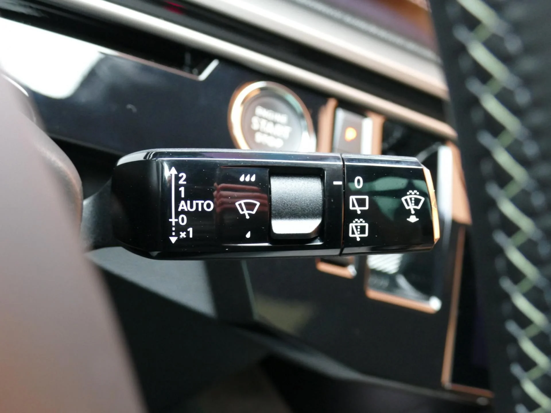 PEUGEOT 5008 - Miniature 32 sur 40 - Cliquer pour voir cette photo