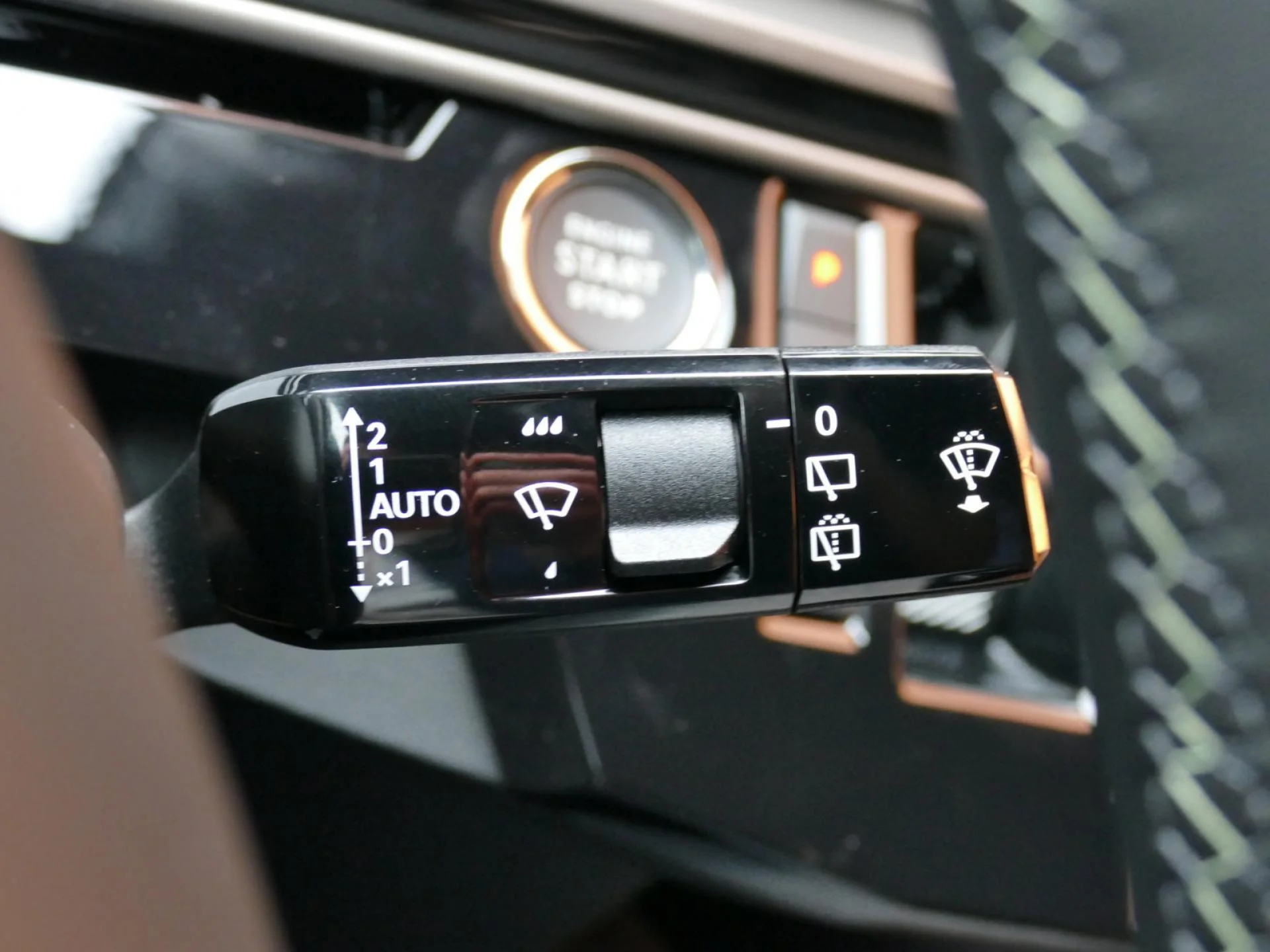 PEUGEOT 5008 - Miniature 31 sur 40 - Cliquer pour voir cette photo