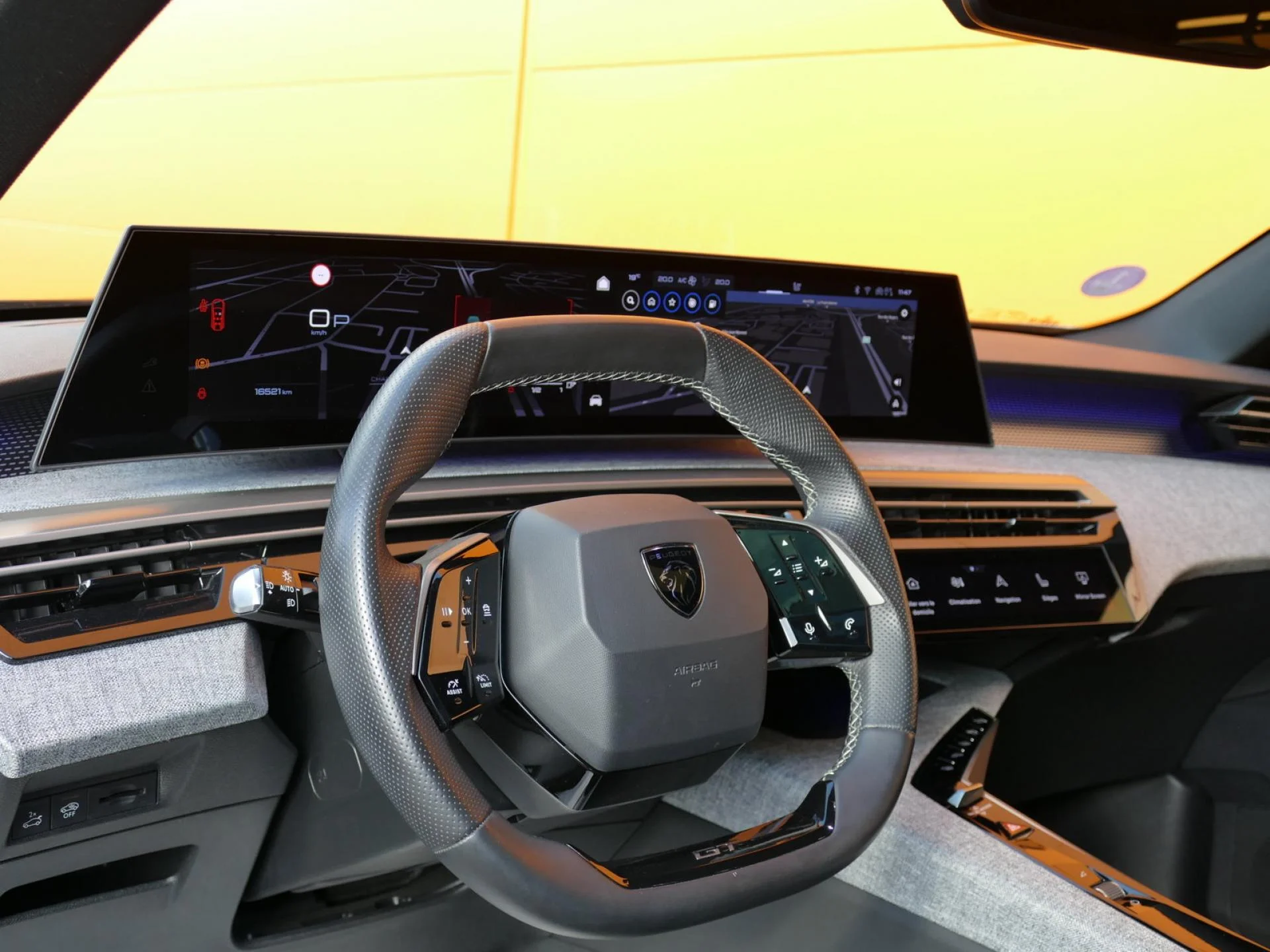 PEUGEOT 5008 - Miniature 17 sur 36 - Cliquer pour voir cette photo
