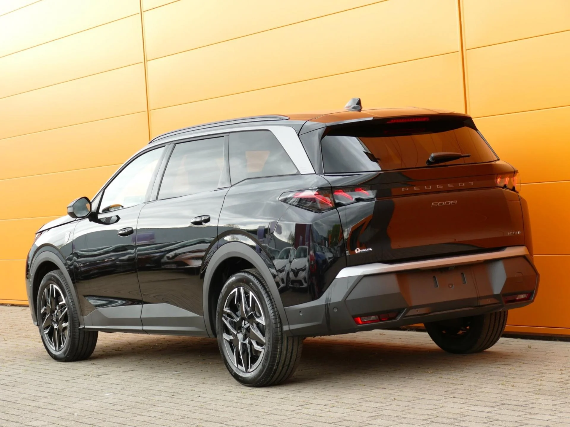 PEUGEOT 5008 - Miniature 5 sur 30 - Cliquer pour voir cette photo