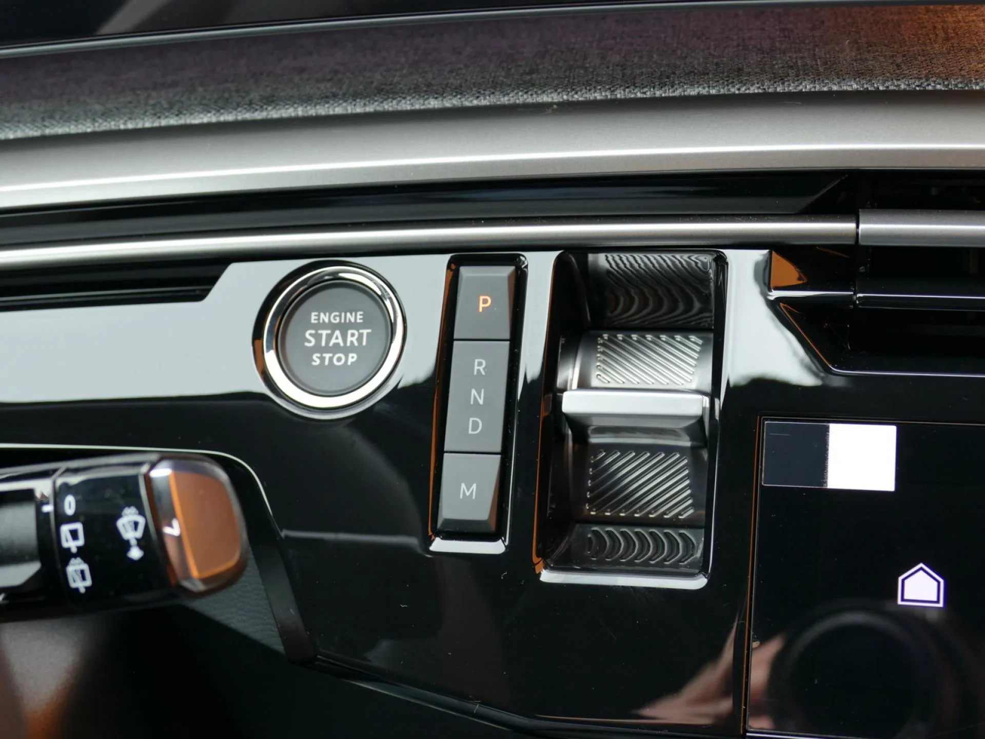 PEUGEOT 5008 - Miniature 22 sur 40 - Cliquer pour voir cette photo