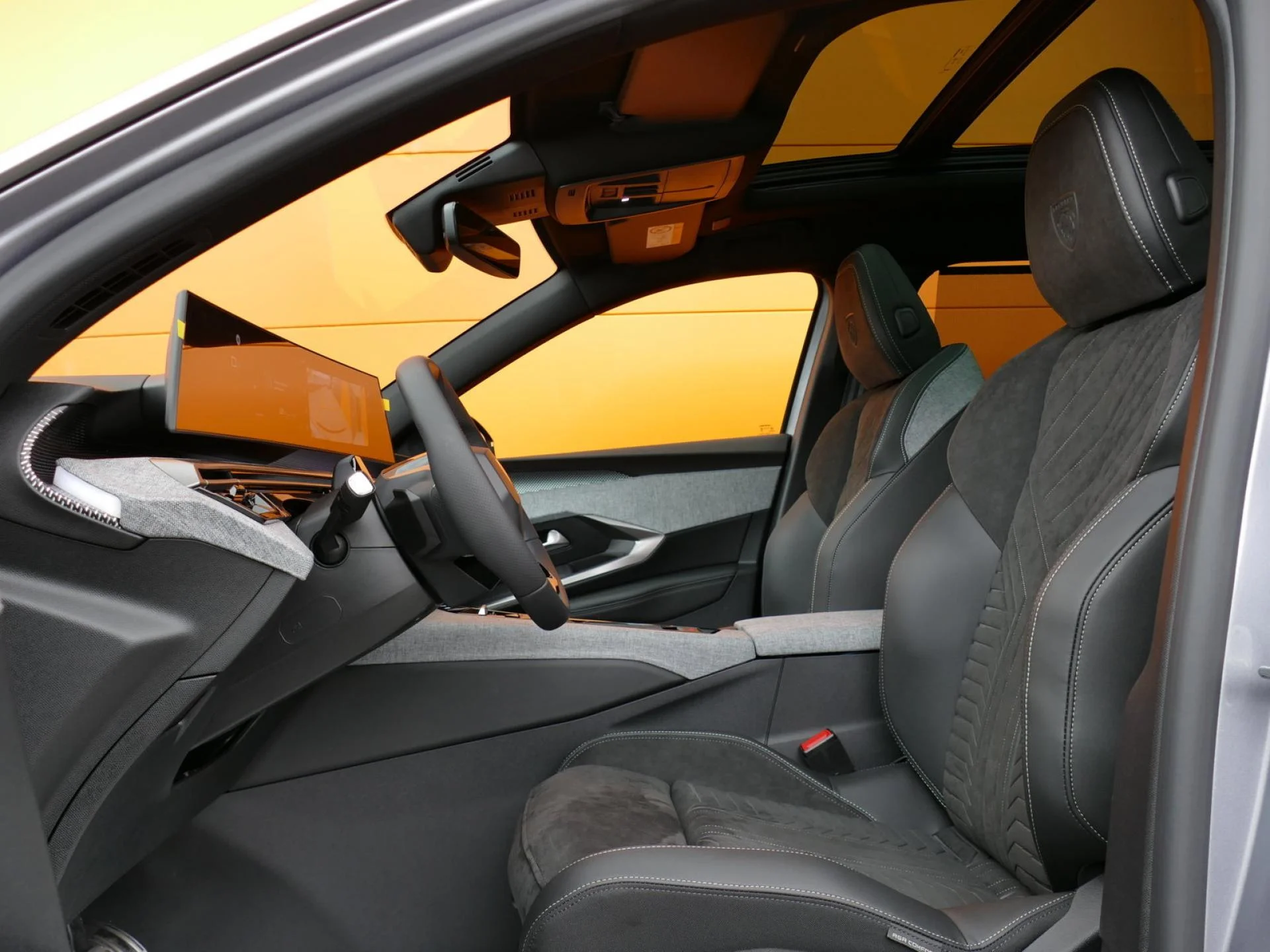 PEUGEOT 5008 - Miniature 7 sur 40 - Cliquer pour voir cette photo