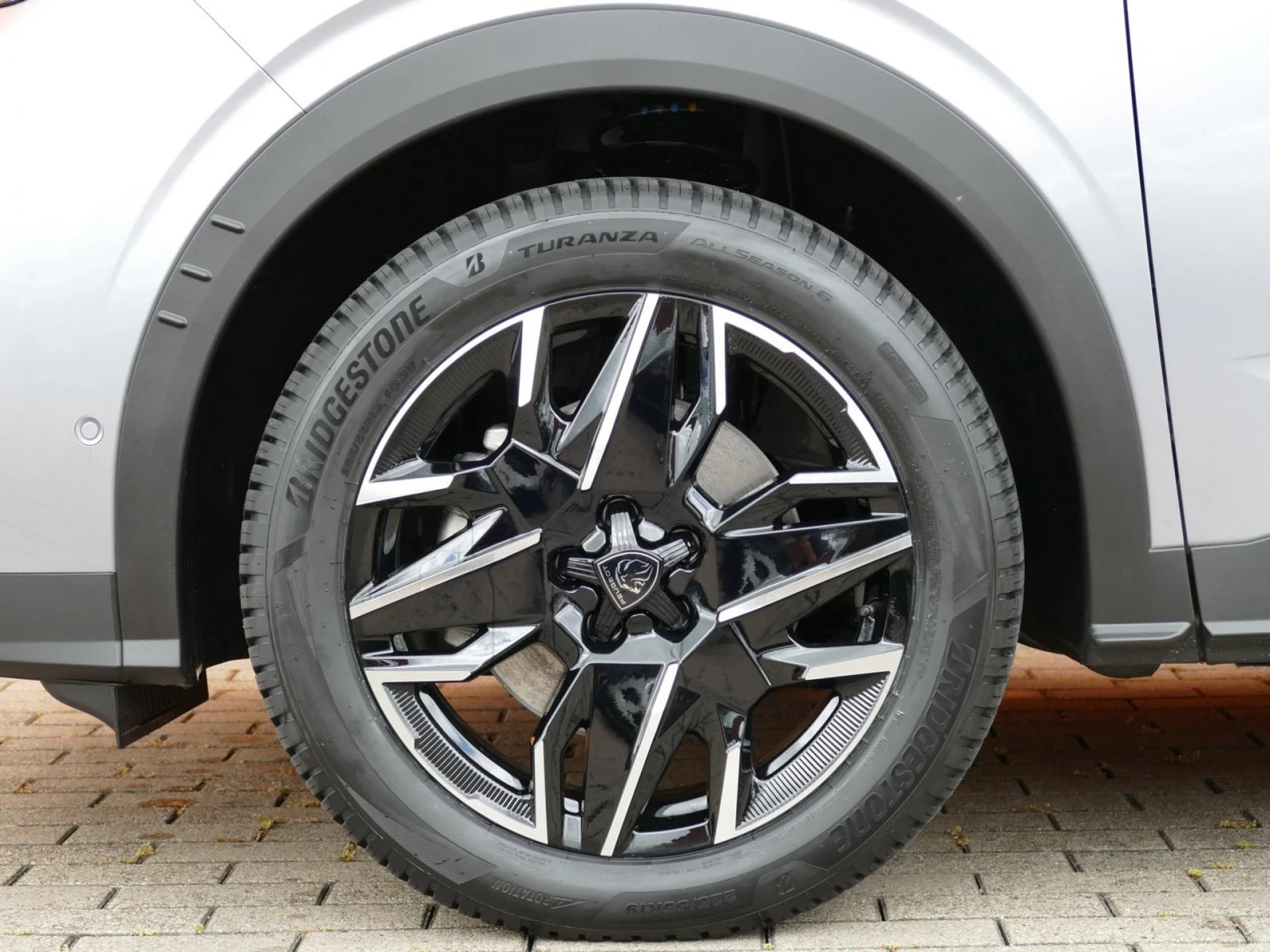 PEUGEOT 5008 - Miniature 38 sur 40 - Cliquer pour voir cette photo