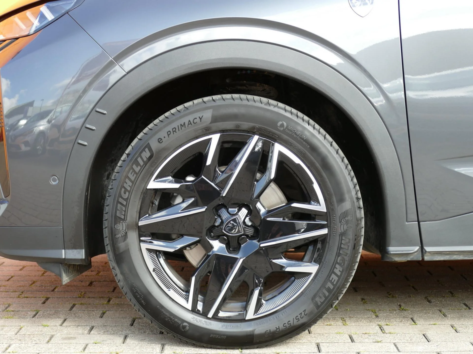 PEUGEOT 5008 - Miniature 38 sur 39 - Cliquer pour voir cette photo