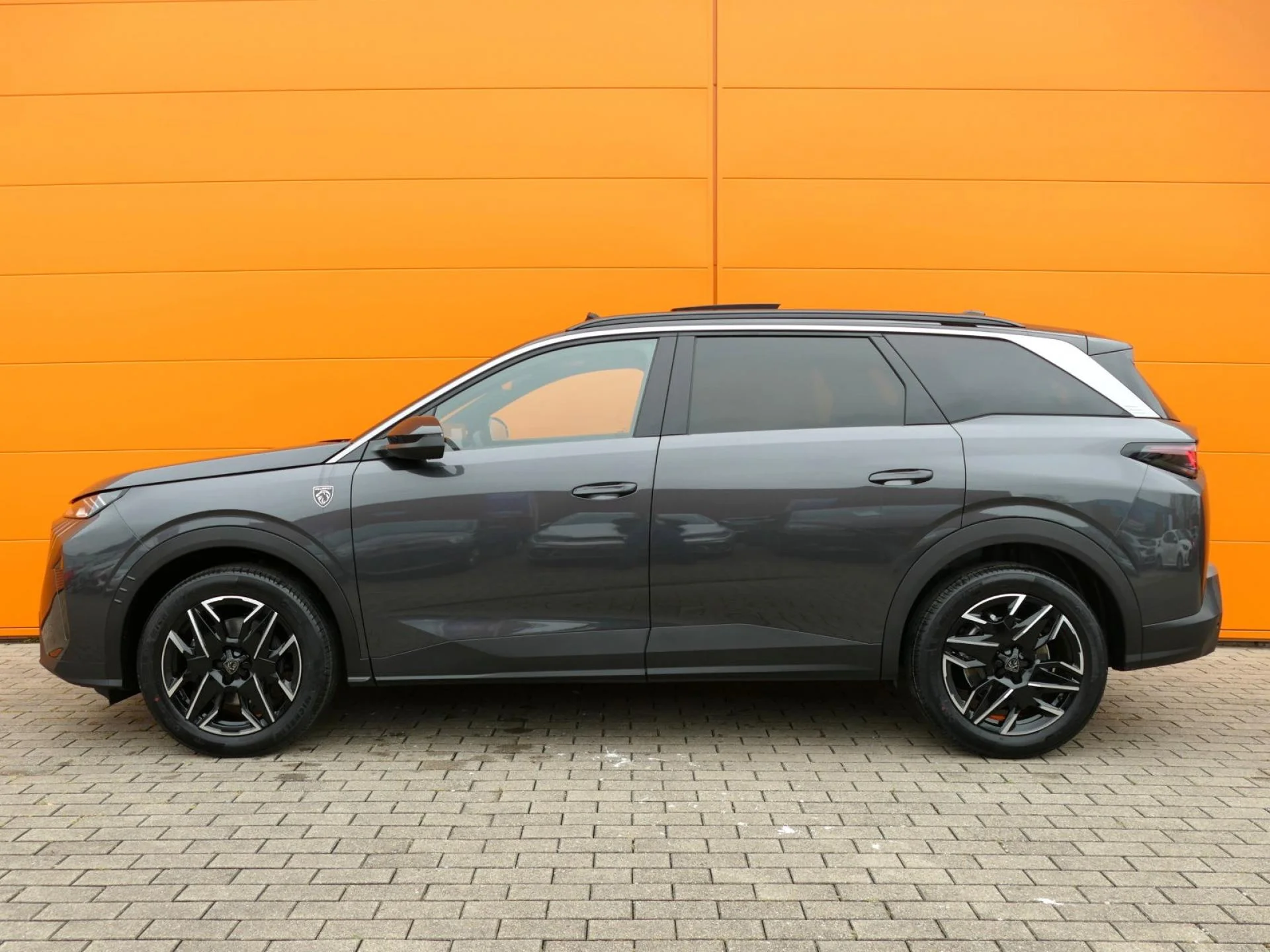 PEUGEOT 5008 - Miniature 4 sur 39 - Cliquer pour voir cette photo