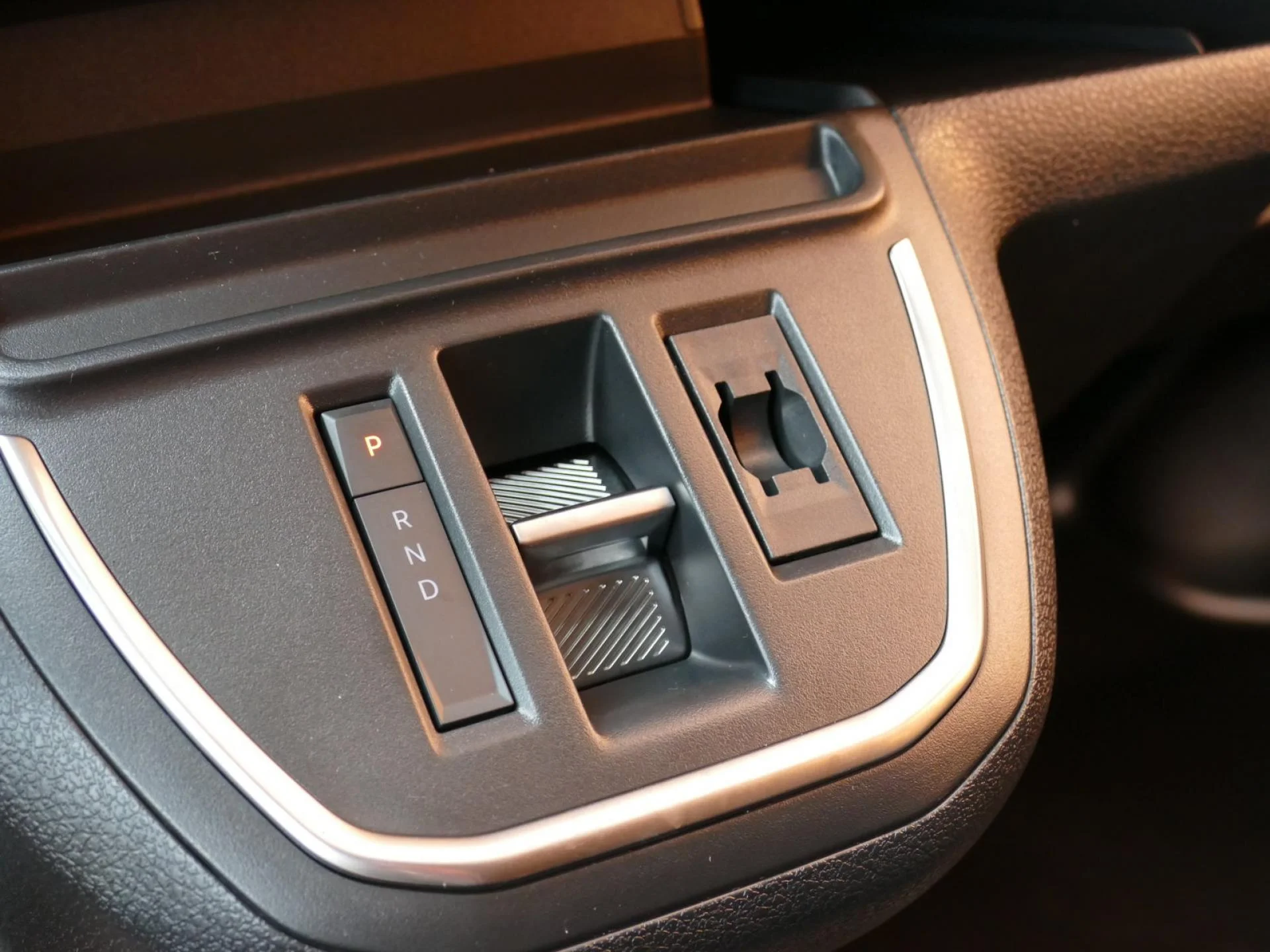 PEUGEOT EXPERT - Miniature 19 sur 33 - Cliquer pour voir cette photo