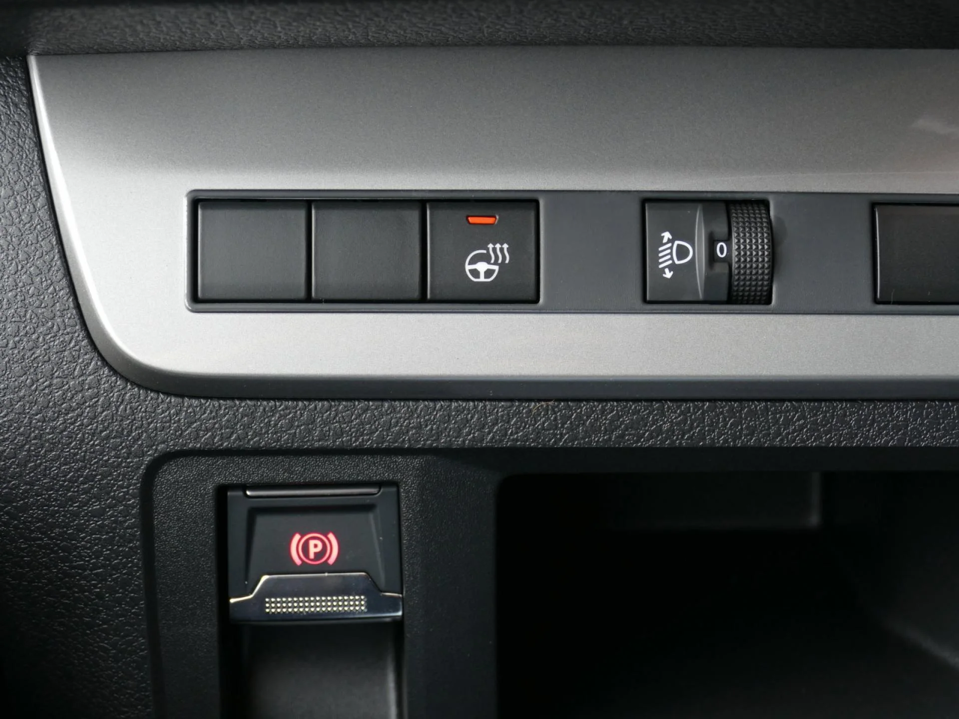 PEUGEOT EXPERT - Miniature 23 sur 33 - Cliquer pour voir cette photo