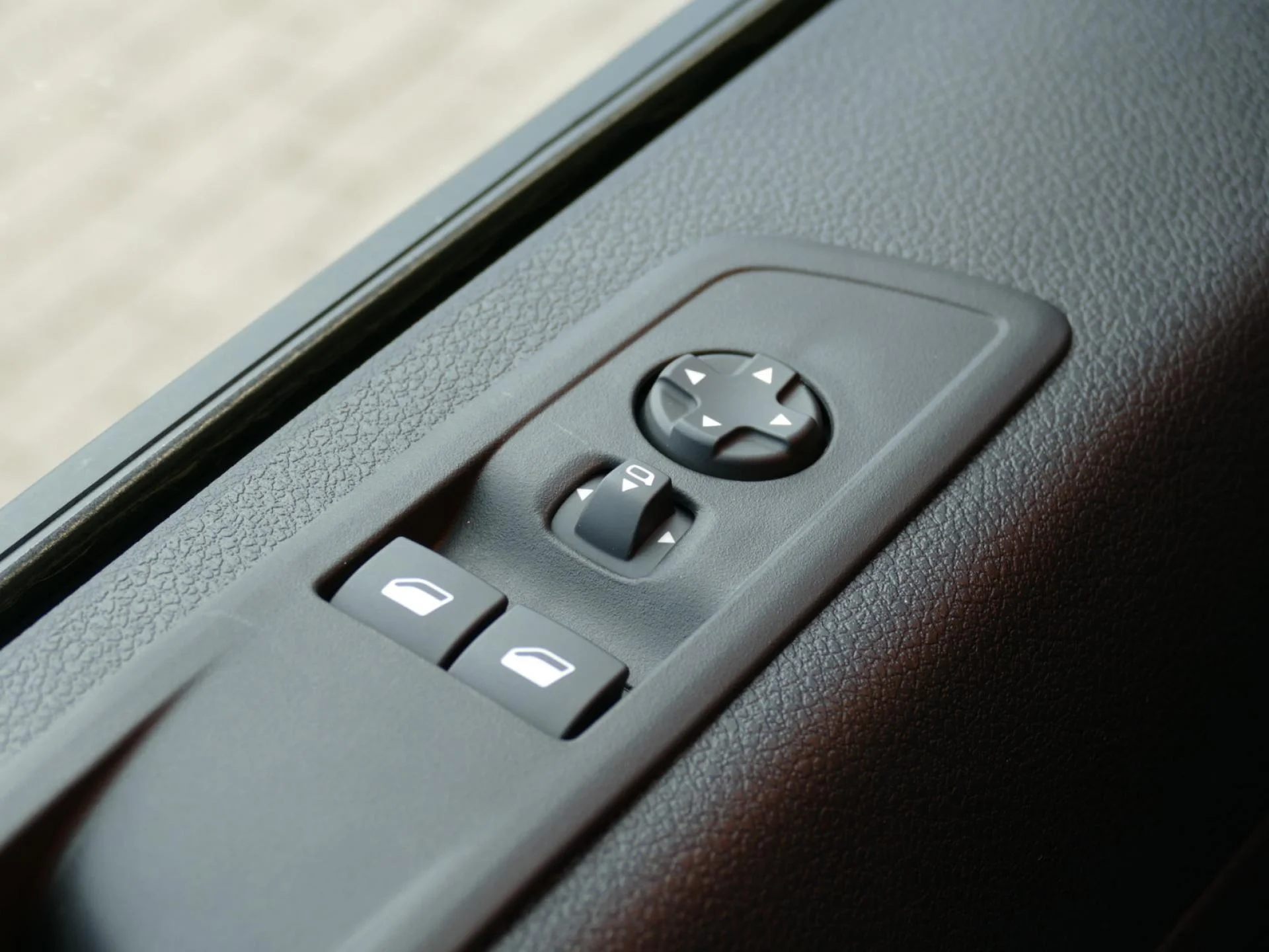 PEUGEOT EXPERT - Miniature 23 sur 32 - Cliquer pour voir cette photo